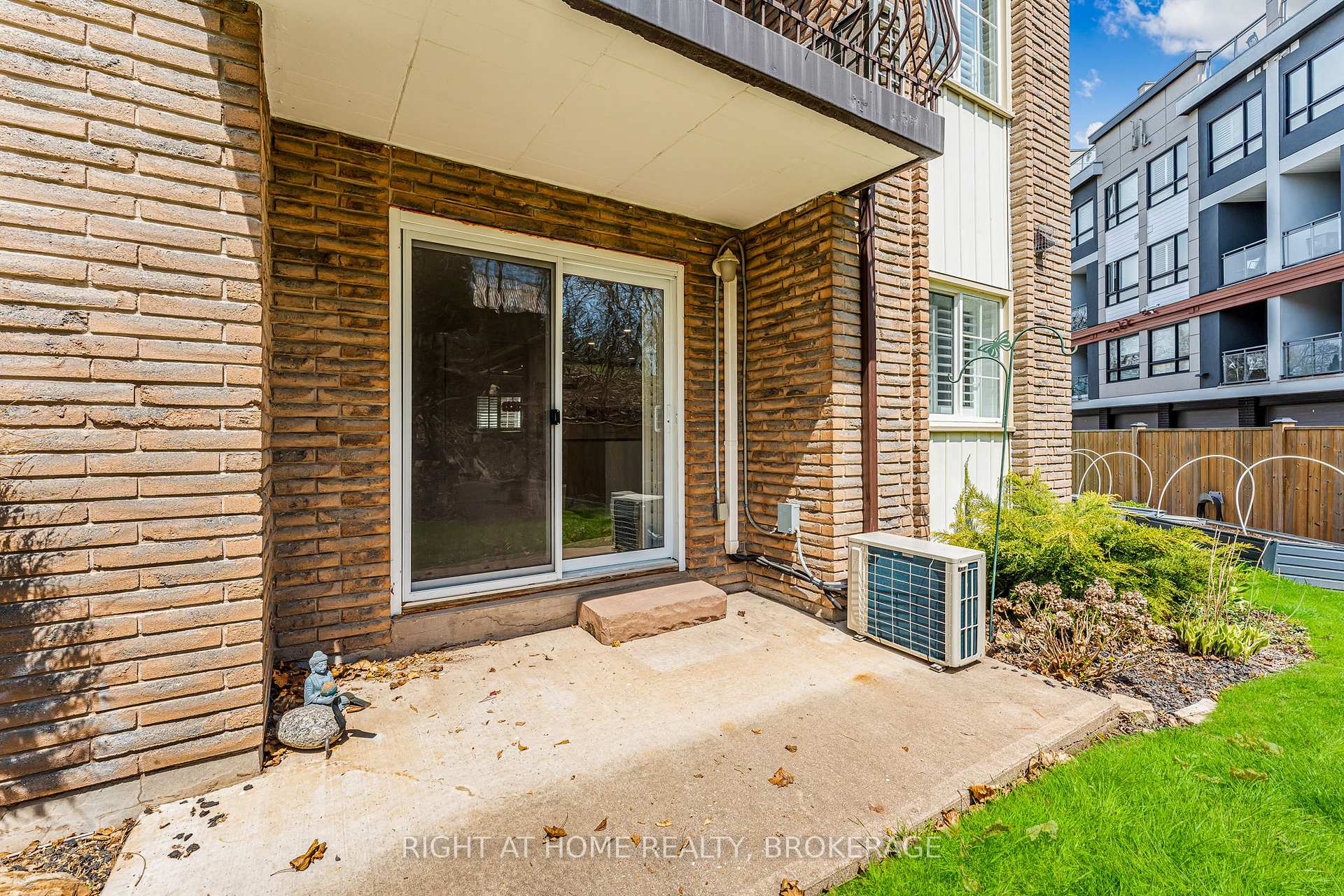 Photo 25 of Unit 102, 20 John Street, Grimsby, Grimsby East — HOMEH