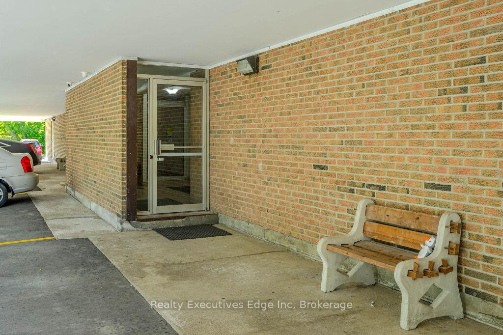 Photo 3 of Unit 307, 234 Willow Road, Guelph, Junction/Onward Willow — HOMEH