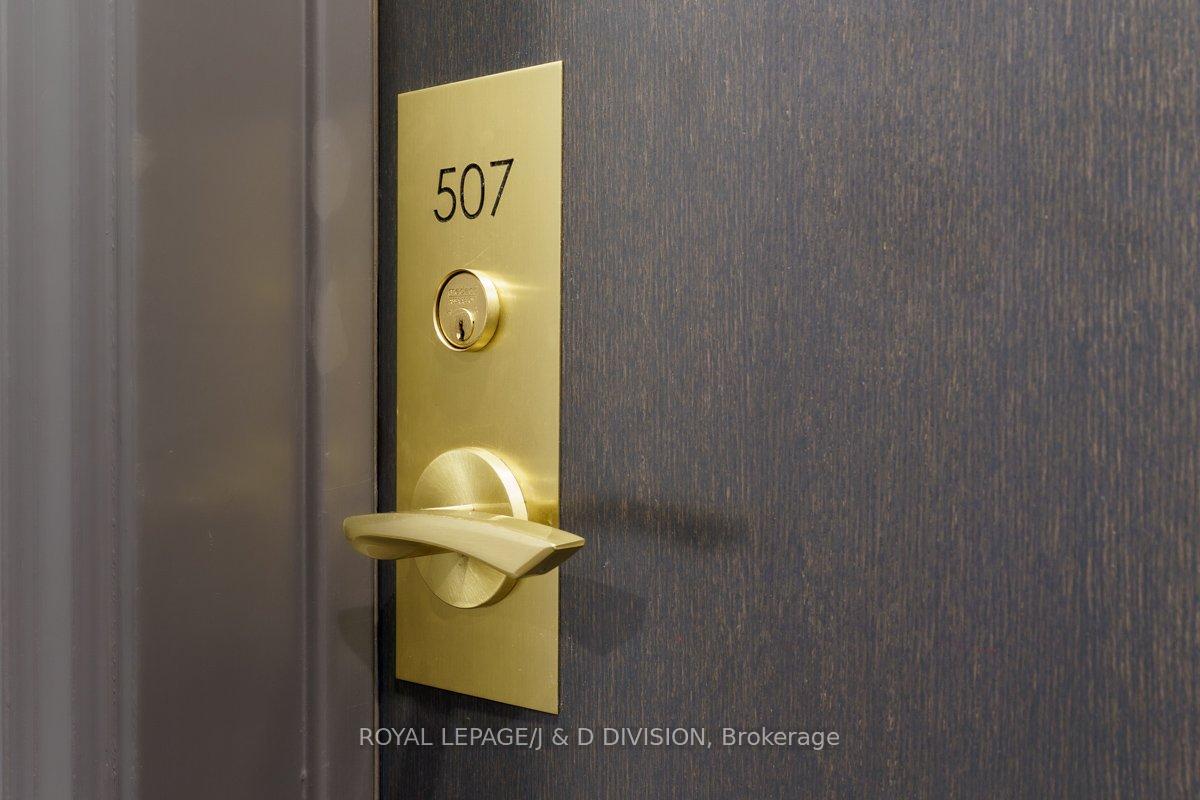 Photo 2 of Unit 507, 7 Broadway Avenue, Toronto, Mount Pleasant West — HOMEH