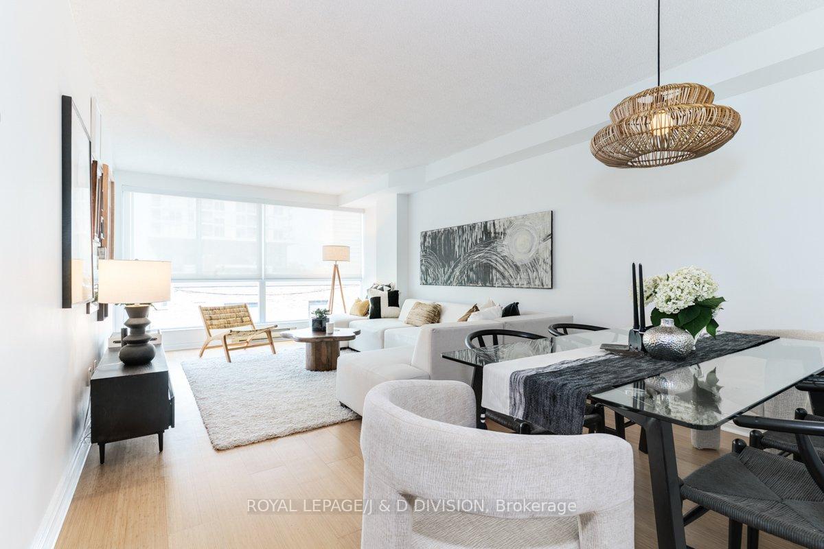 Photo 6 of Unit 507, 7 Broadway Avenue, Toronto, Mount Pleasant West — HOMEH