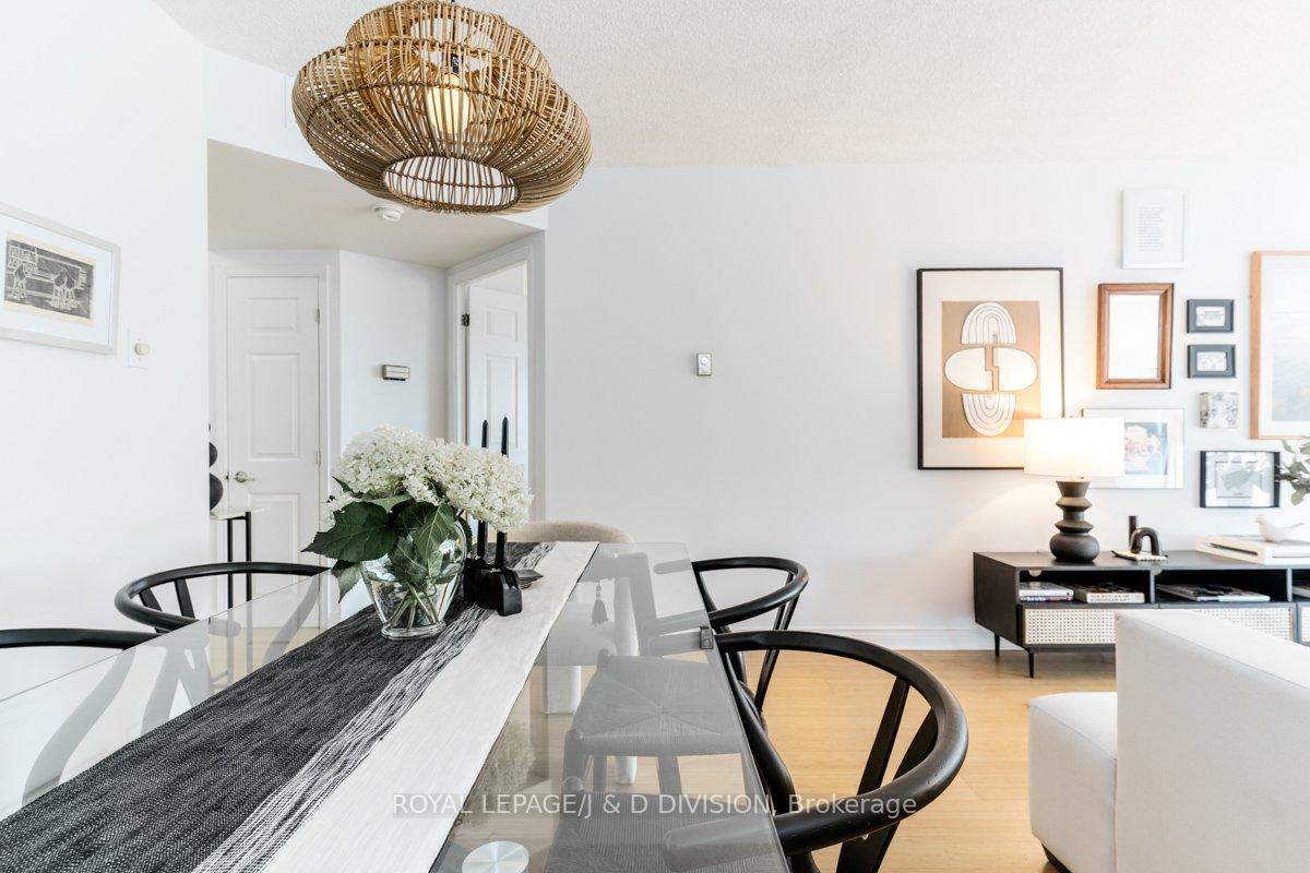 Photo 8 of Unit 507, 7 Broadway Avenue, Toronto, Mount Pleasant West — HOMEH