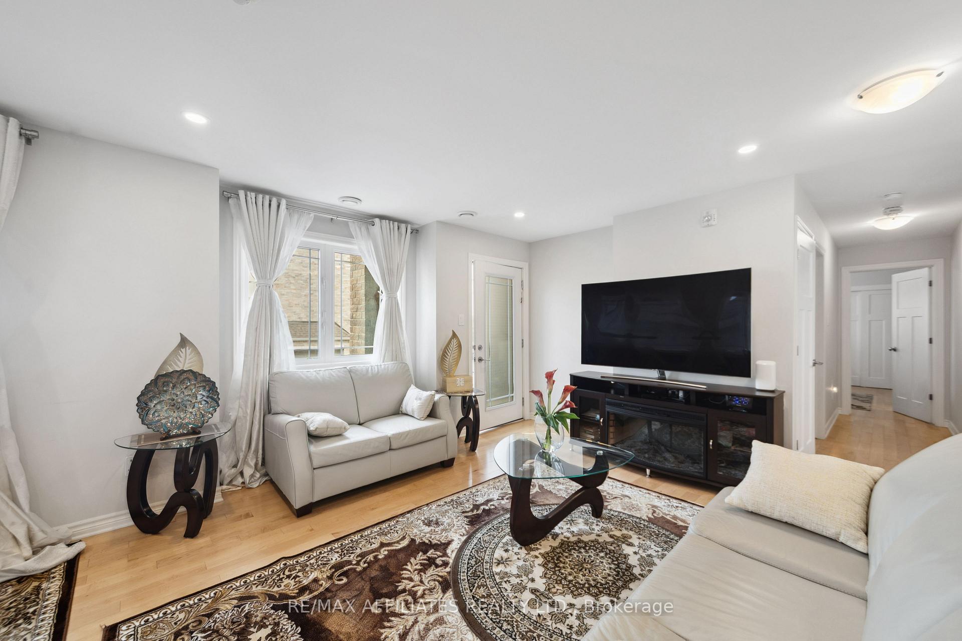 Photo 10 of Unit 4, 365 Tribeca Private, Ottawa, Barrhaven - Longfields — HOMEH