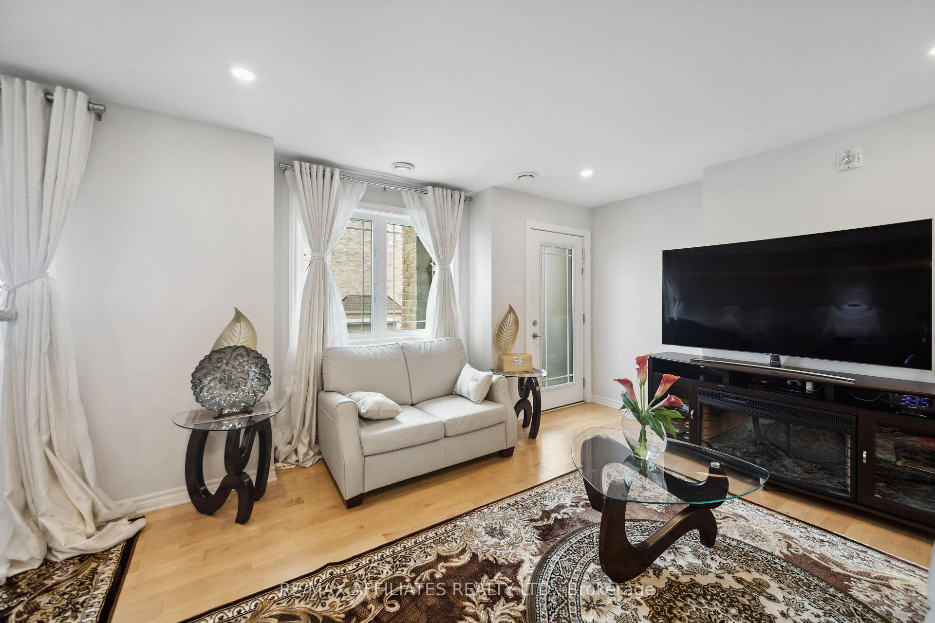 Photo 13 of Unit 4, 365 Tribeca Private, Ottawa, Barrhaven - Longfields — HOMEH