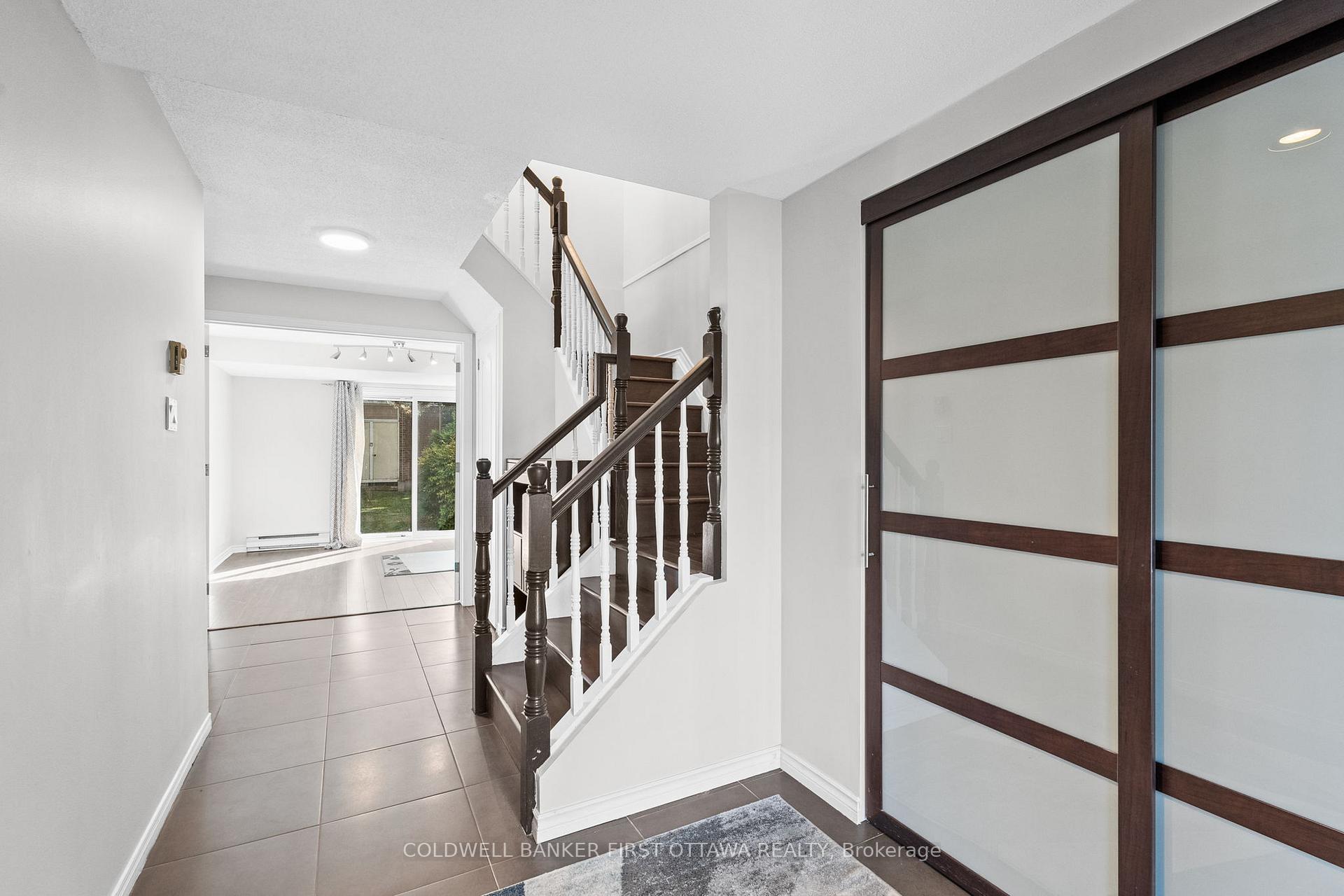 Photo 4 of 16 Wrenwood Crescent, Ottawa, Centrepointe — HOMEH