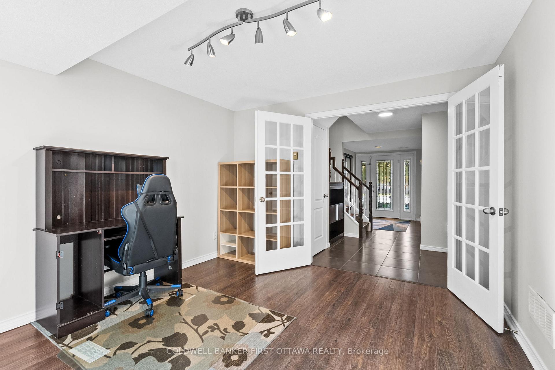 Photo 8 of 16 Wrenwood Crescent, Ottawa, Centrepointe — HOMEH