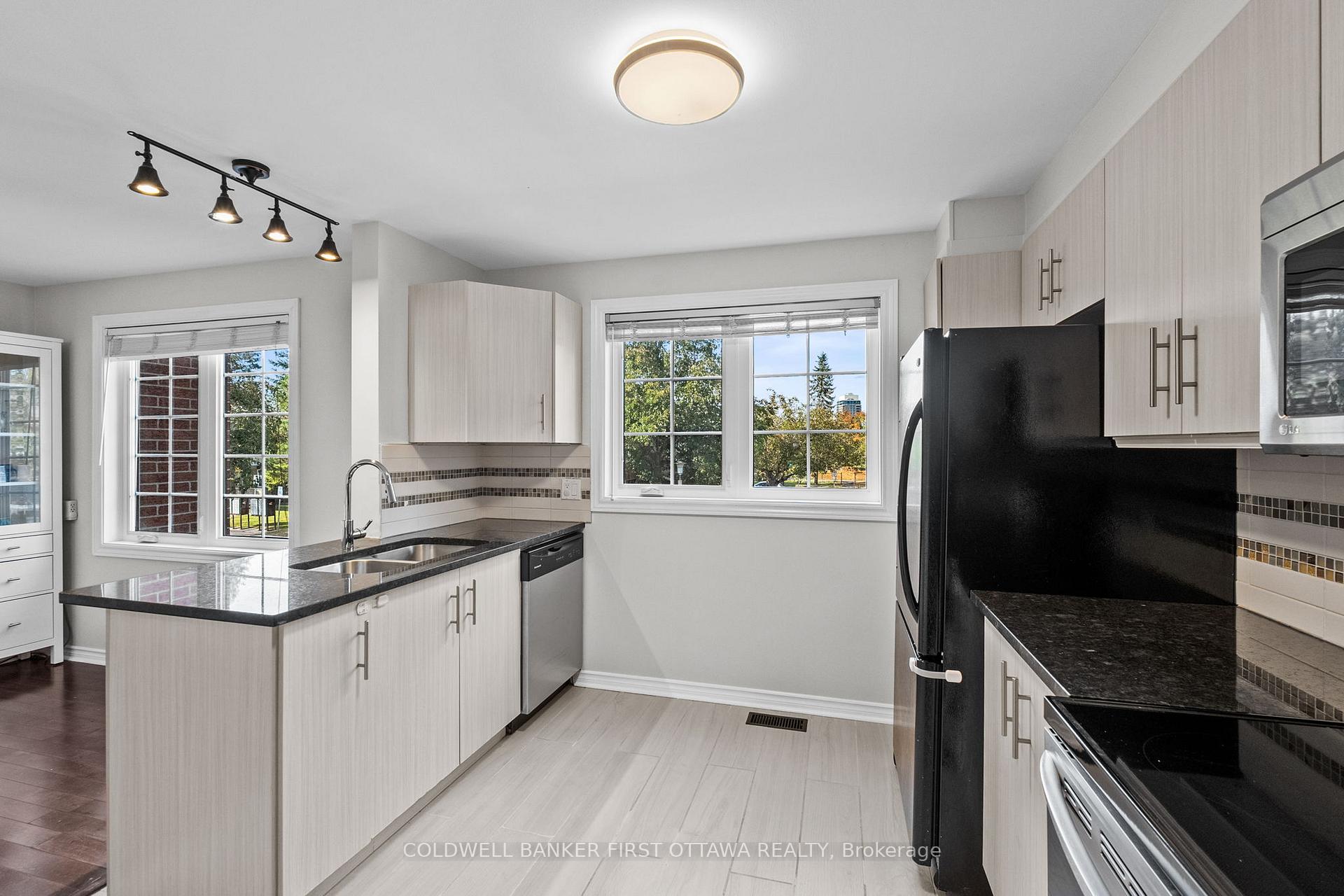 Photo 23 of 16 Wrenwood Crescent, Ottawa, Centrepointe — HOMEH