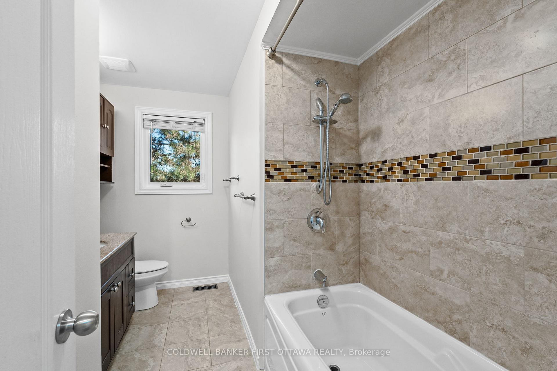 Photo 30 of 16 Wrenwood Crescent, Ottawa, Centrepointe — HOMEH