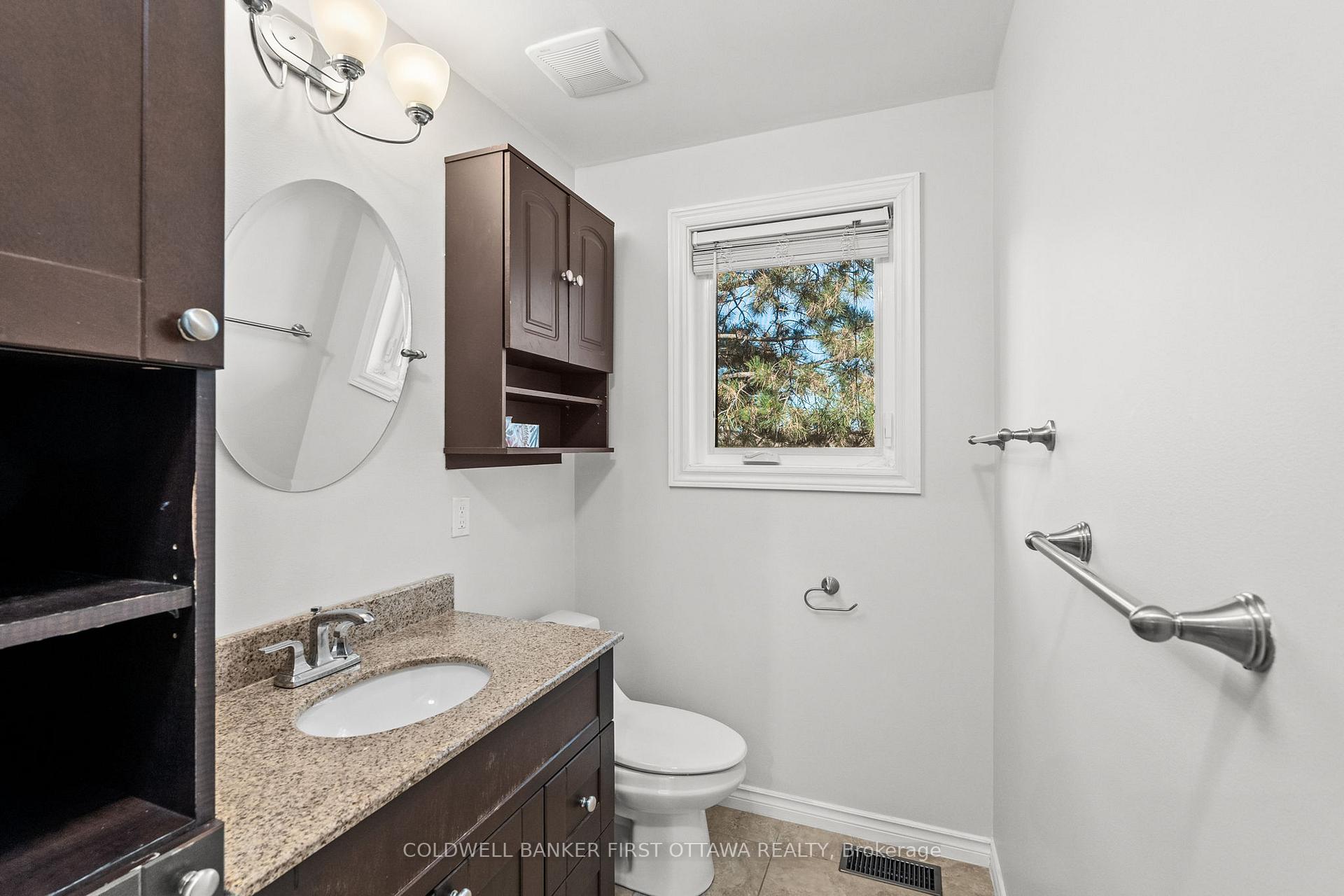 Photo 31 of 16 Wrenwood Crescent, Ottawa, Centrepointe — HOMEH
