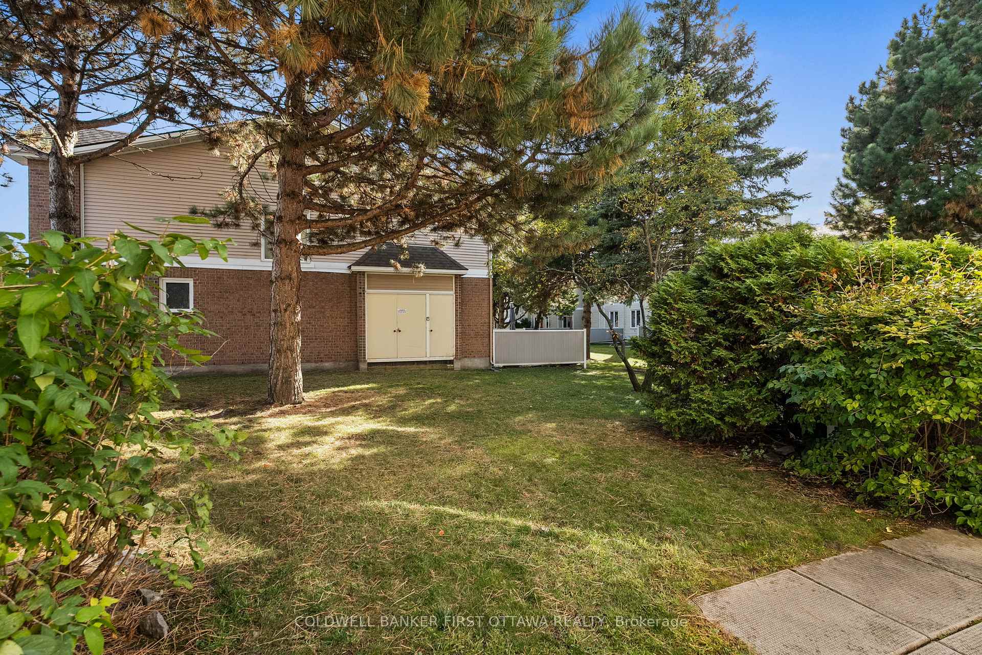 Photo 40 of 16 Wrenwood Crescent, Ottawa, Centrepointe — HOMEH