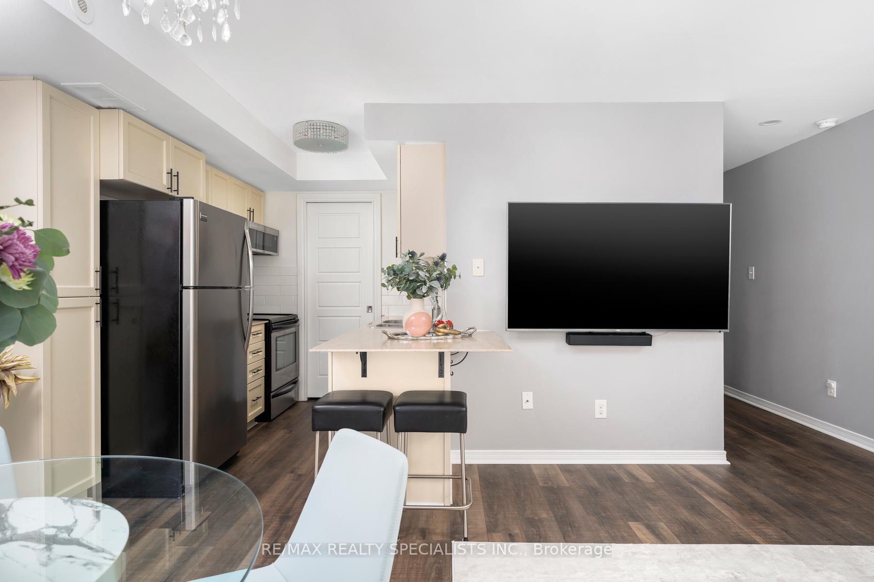 Photo 12 of Unit 4, 76 Munro Street, Toronto, South Riverdale — HOMEH