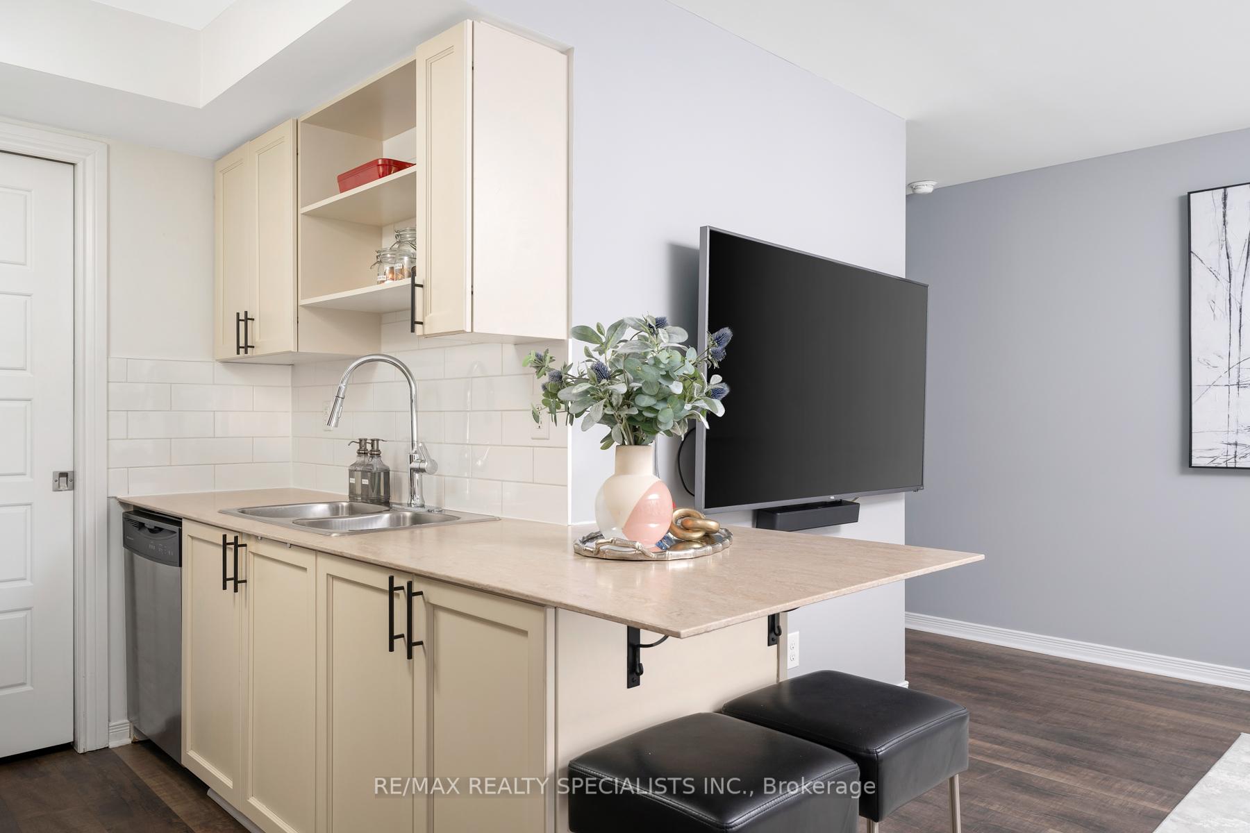 Photo 15 of Unit 4, 76 Munro Street, Toronto, South Riverdale — HOMEH