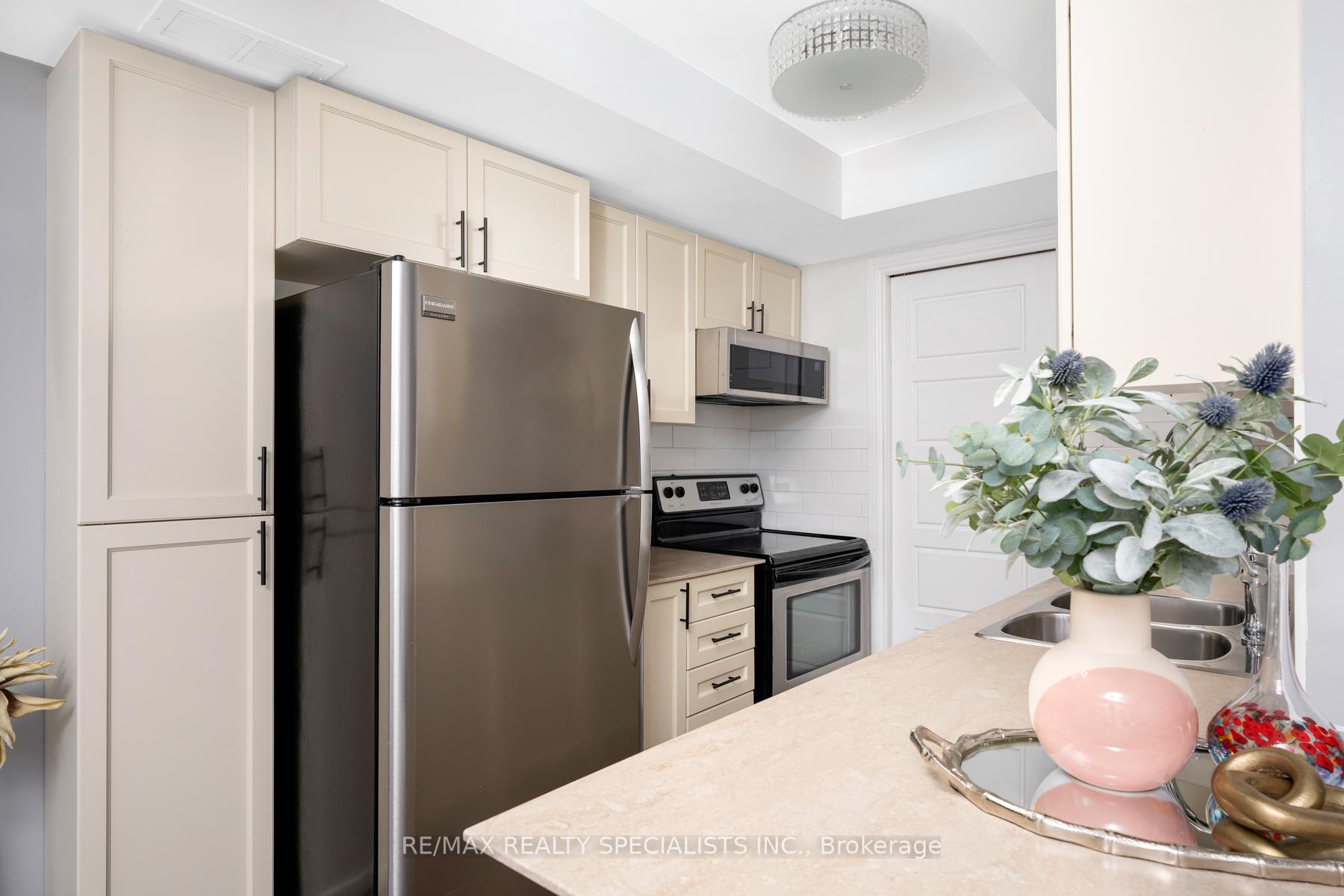 Photo 16 of Unit 4, 76 Munro Street, Toronto, South Riverdale — HOMEH