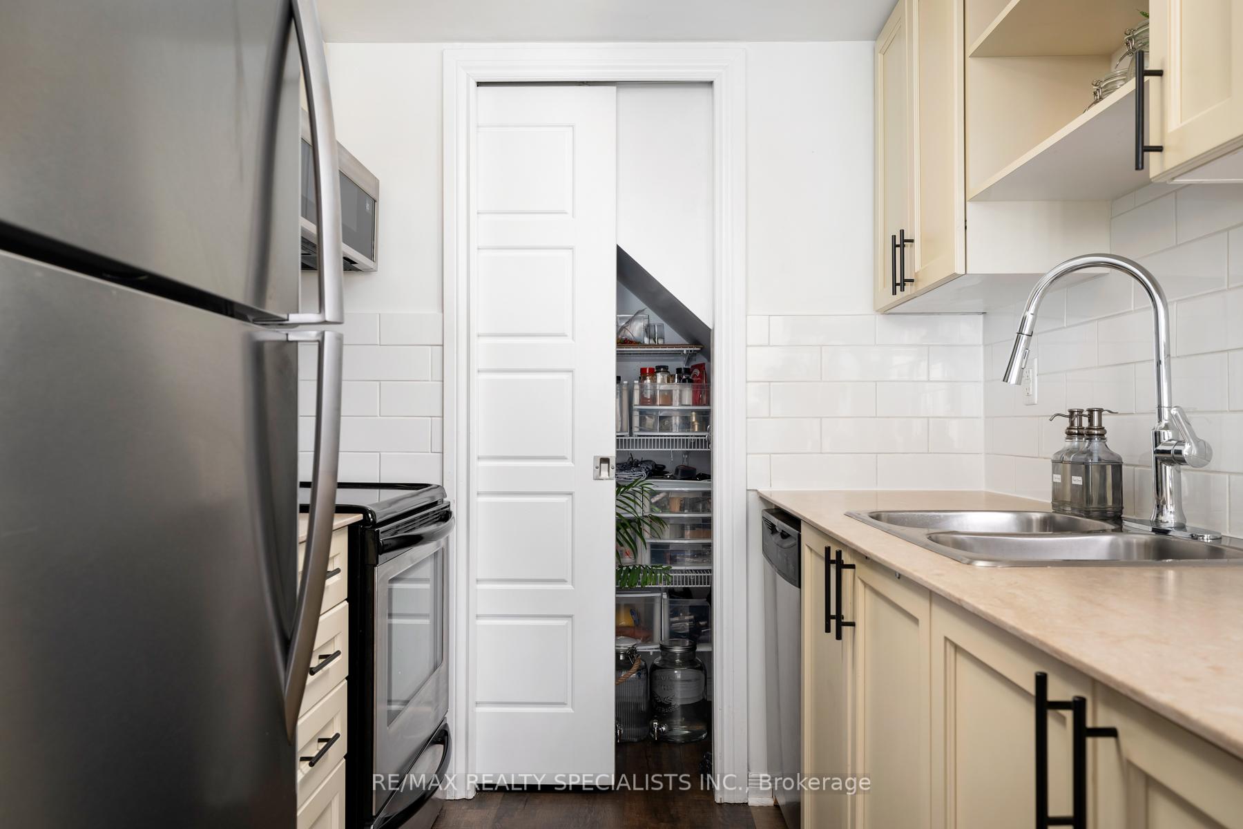 Photo 17 of Unit 4, 76 Munro Street, Toronto, South Riverdale — HOMEH