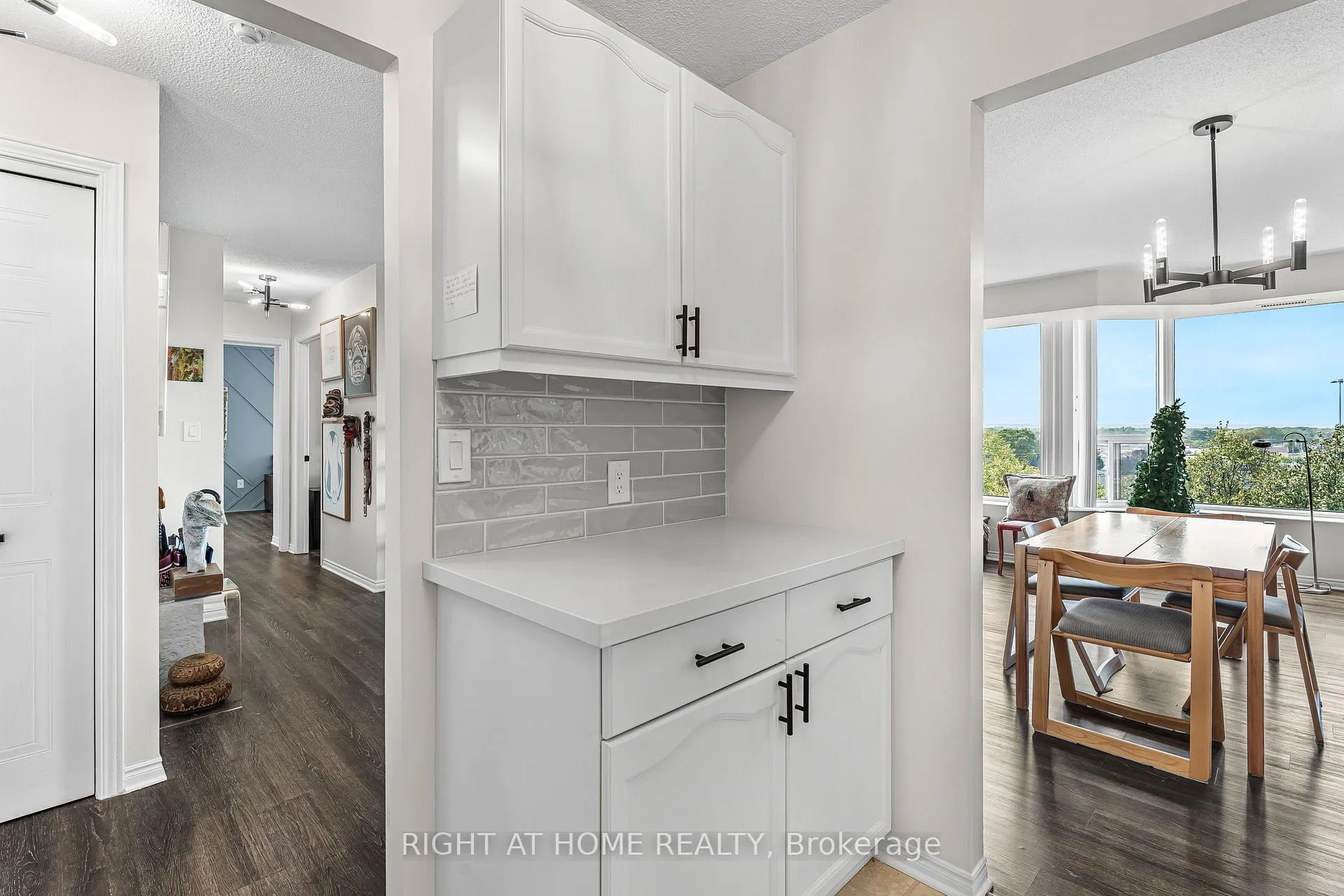 Photo 12 of Unit 707, 81 Scott Street, St. Catharines, Lakeport — HOMEH