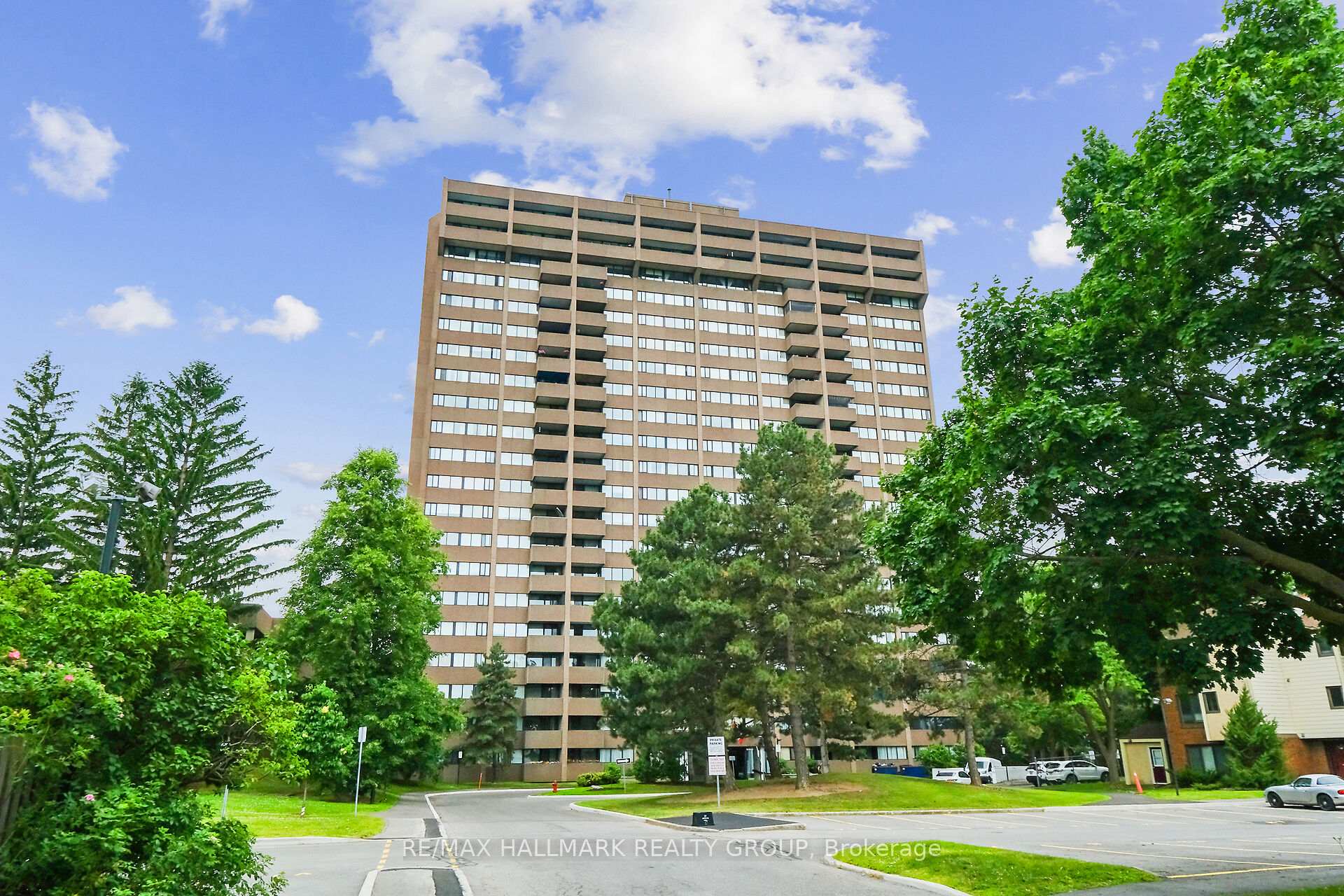 Photo 2 of Unit 1605, 3360 Southgate Road, Ottawa, South Keys — HOMEH