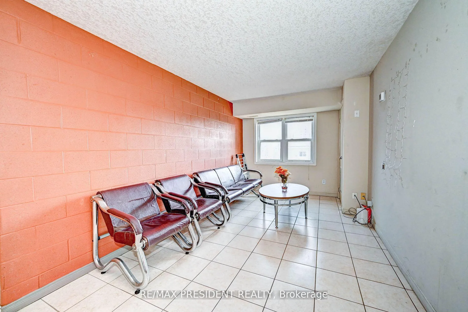 Photo 9 of Unit 504, 261 Lester Street, Waterloo, Beechwood/University — HOMEH