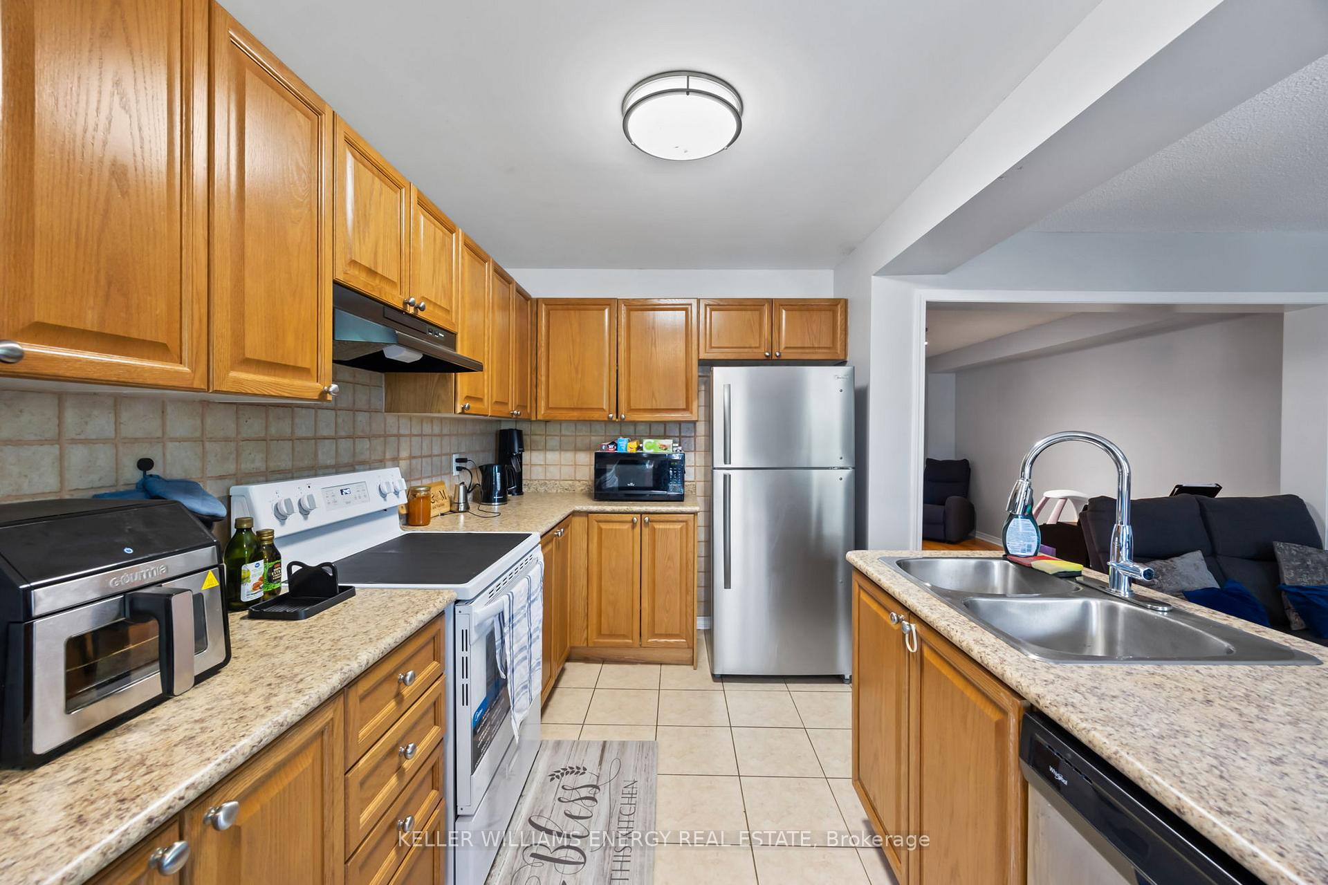 Photo 11 of 85 Winchester Terrace, Barrie, Rural Barrie Southeast — HOMEH