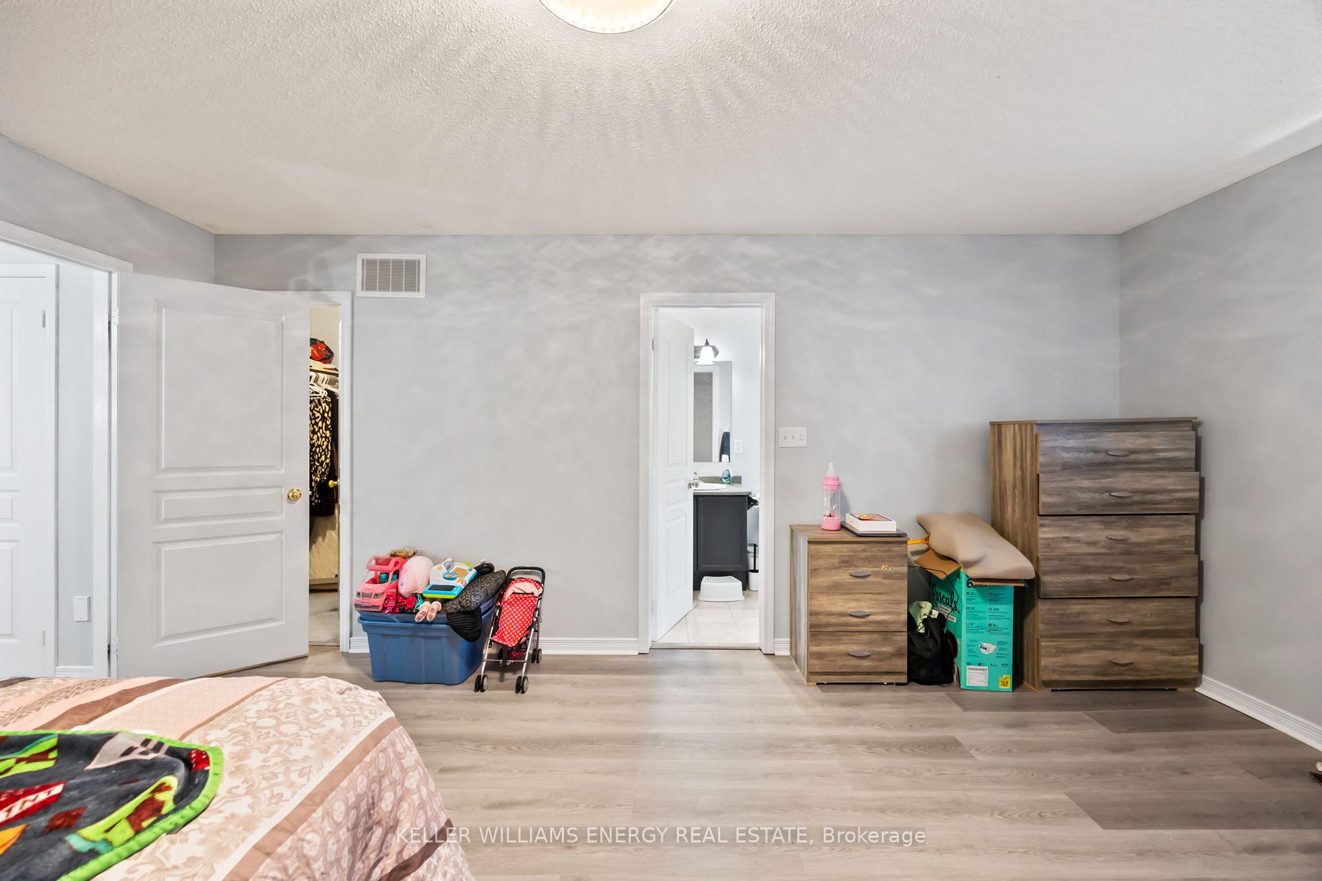 Photo 13 of 85 Winchester Terrace, Barrie, Rural Barrie Southeast — HOMEH