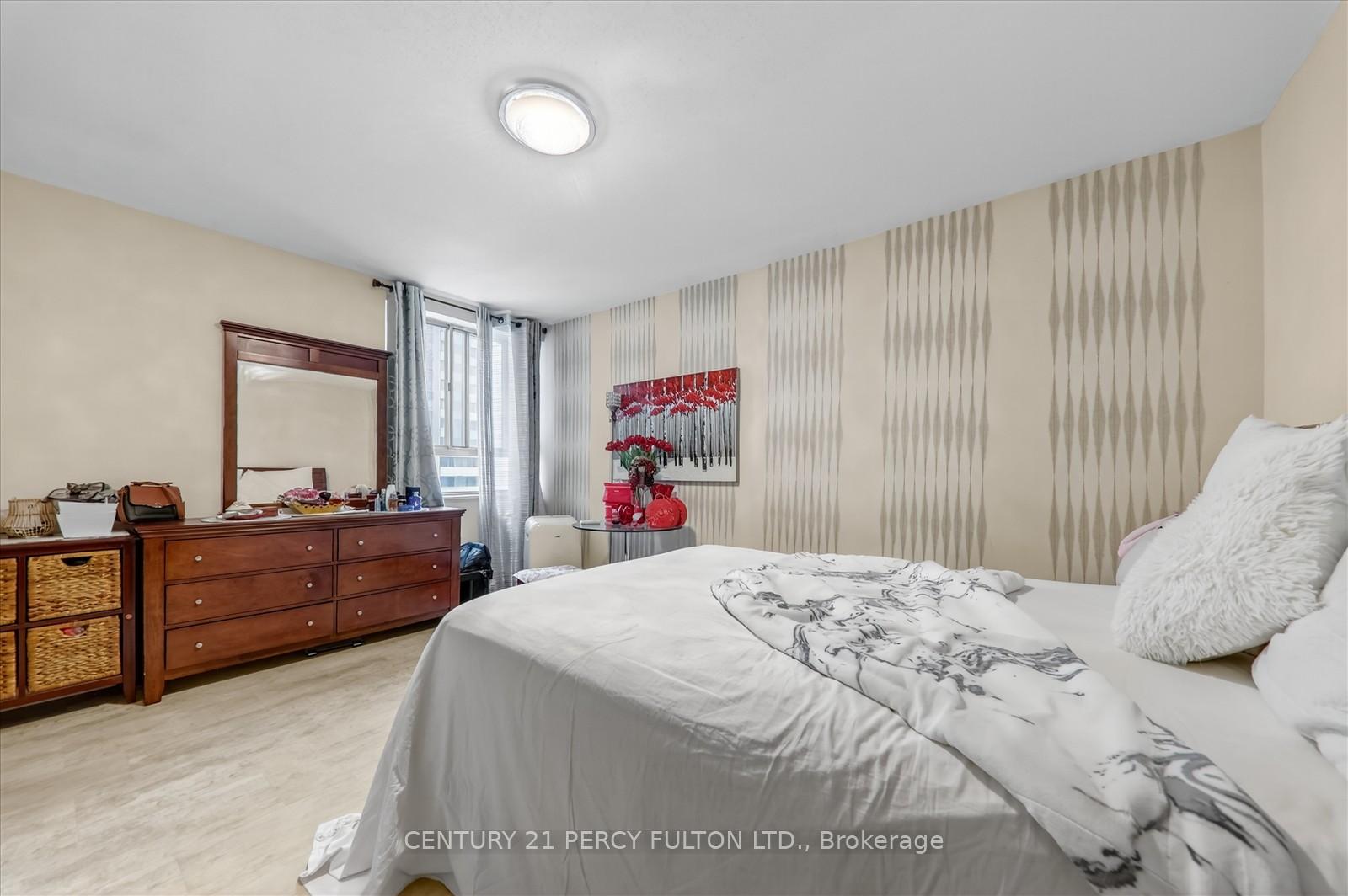 Photo 23 of Unit 605, 1 Massey Square, Toronto, Crescent Town — HOMEH