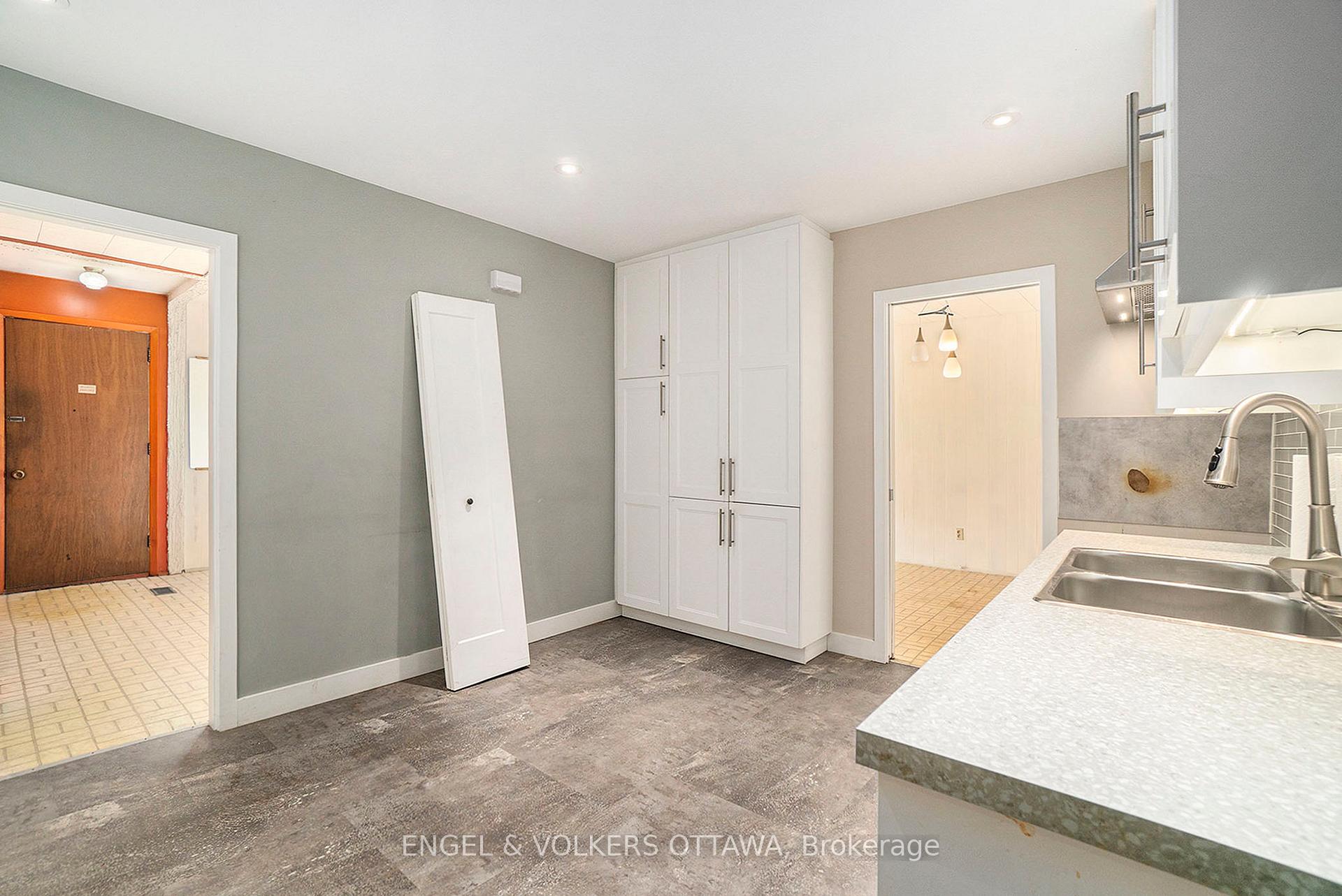 Photo 7 of 21 Hillview Road, Ottawa, Lakeview Park — HOMEH