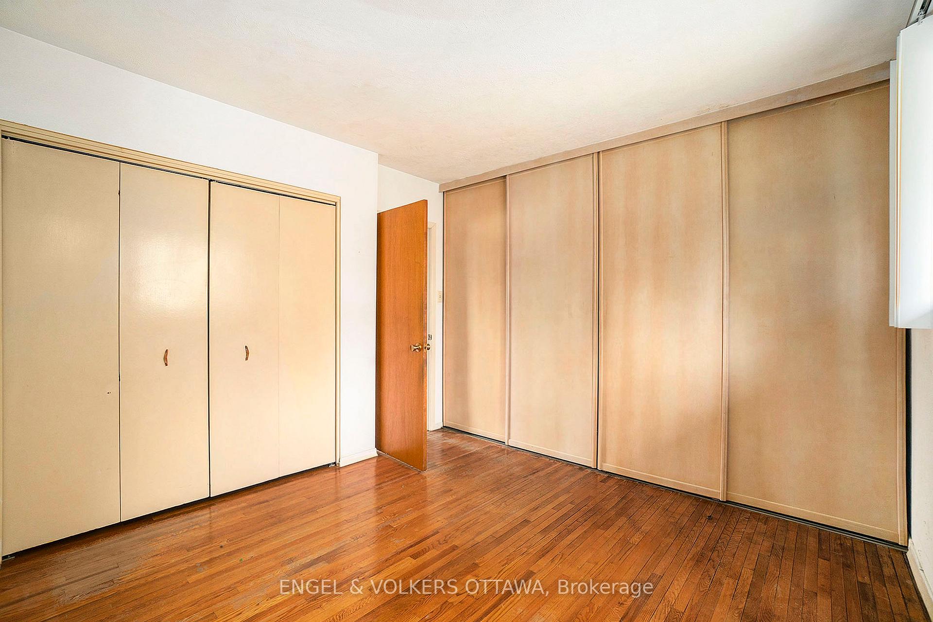 Photo 10 of 21 Hillview Road, Ottawa, Lakeview Park — HOMEH