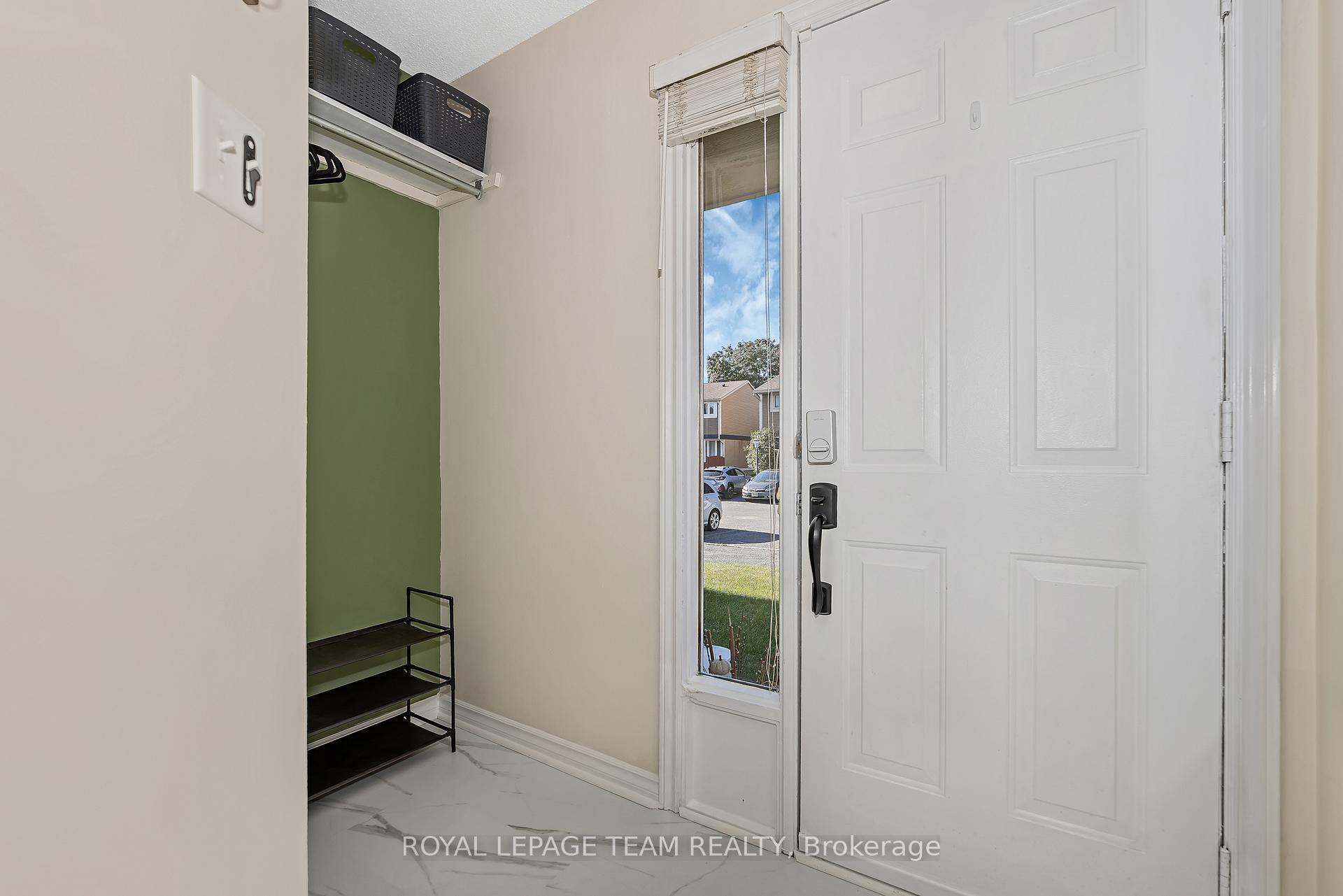 Photo 6 of 1844 Stonehenge Crescent, Ottawa, Pineview — HOMEH