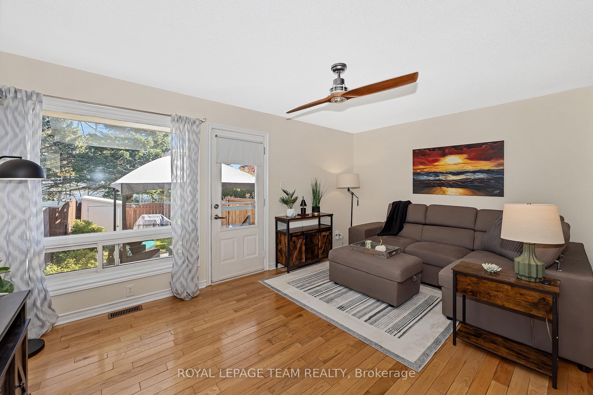 Photo 17 of 1844 Stonehenge Crescent, Ottawa, Pineview — HOMEH