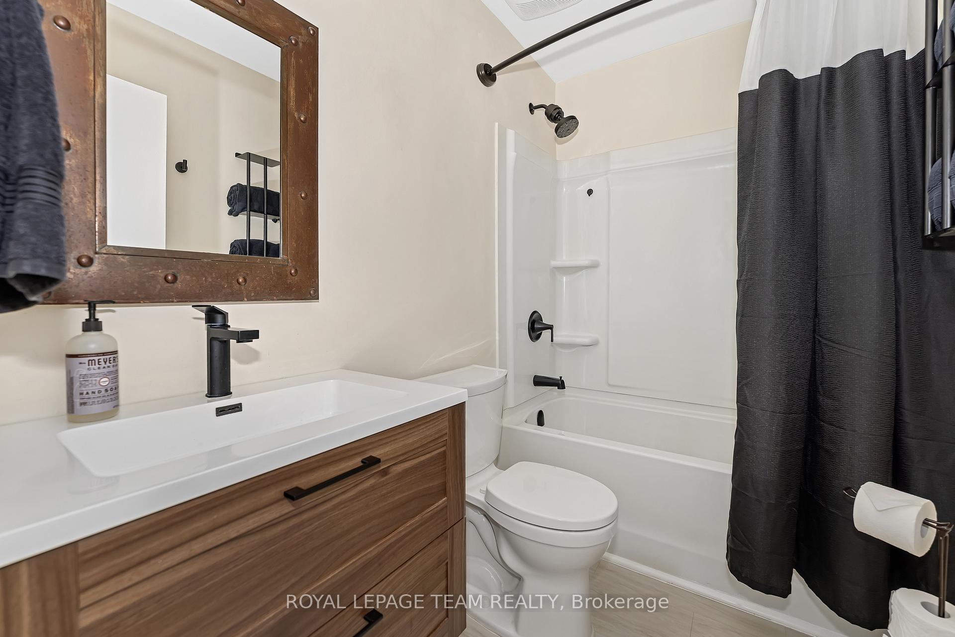 Photo 29 of 1844 Stonehenge Crescent, Ottawa, Pineview — HOMEH