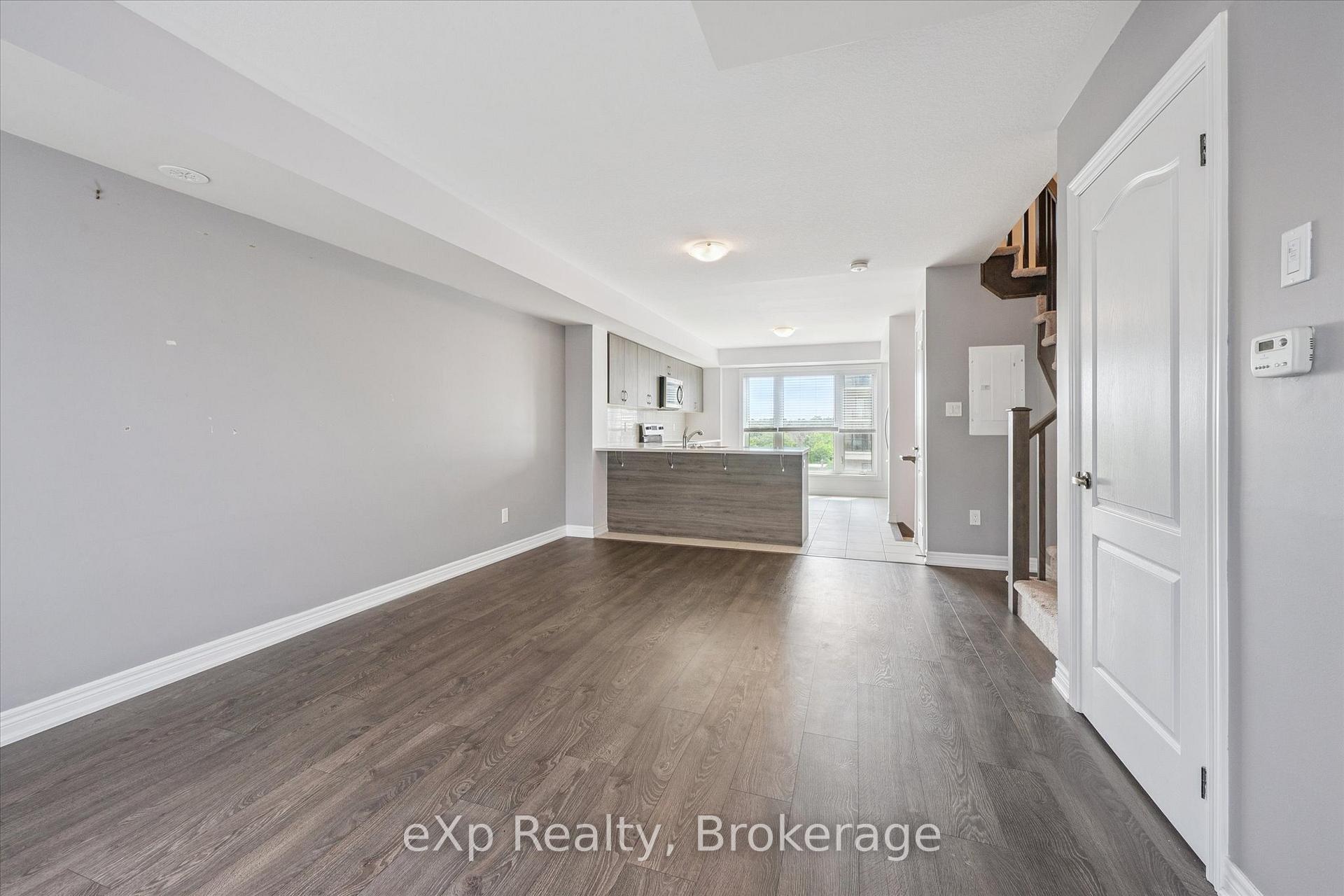 Photo 6 of Unit 4, 124 Watson Parkway N, Guelph, Grange Road — HOMEH