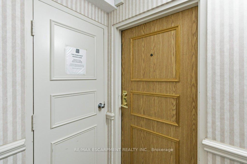 Photo 4 of Unit 701, 432 Main Street, Hamilton, Stinson — HOMEH