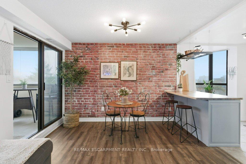 Photo 9 of Unit 701, 432 Main Street, Hamilton, Stinson — HOMEH