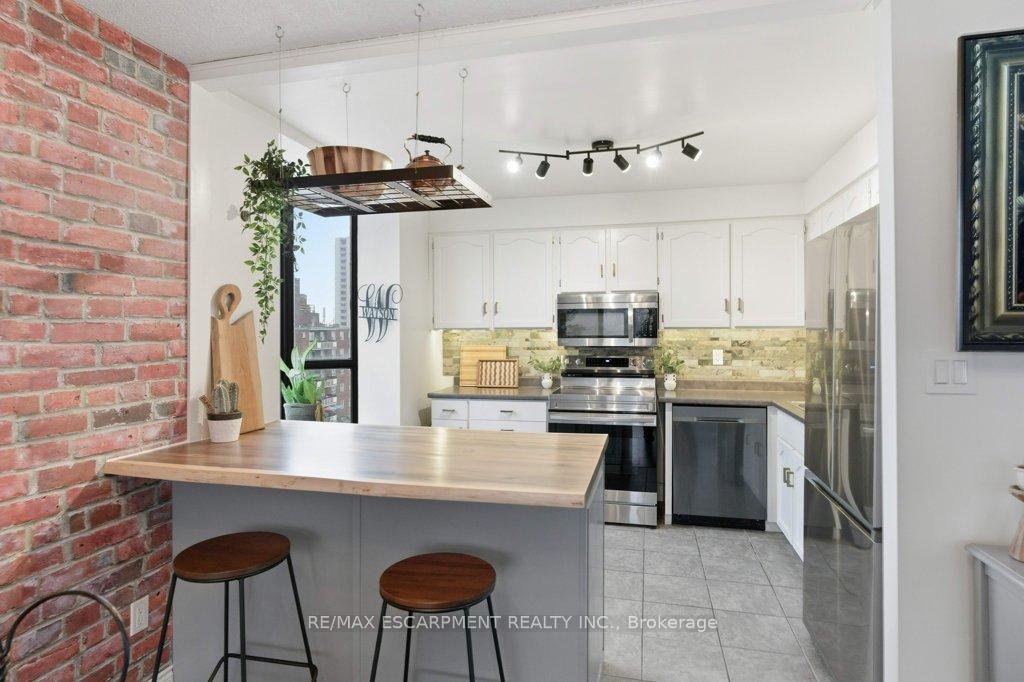 Photo 11 of Unit 701, 432 Main Street, Hamilton, Stinson — HOMEH