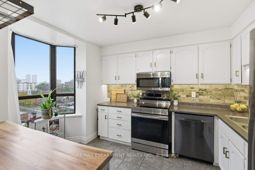 Photo 12 of Unit 701, 432 Main Street, Hamilton, Stinson — HOMEH