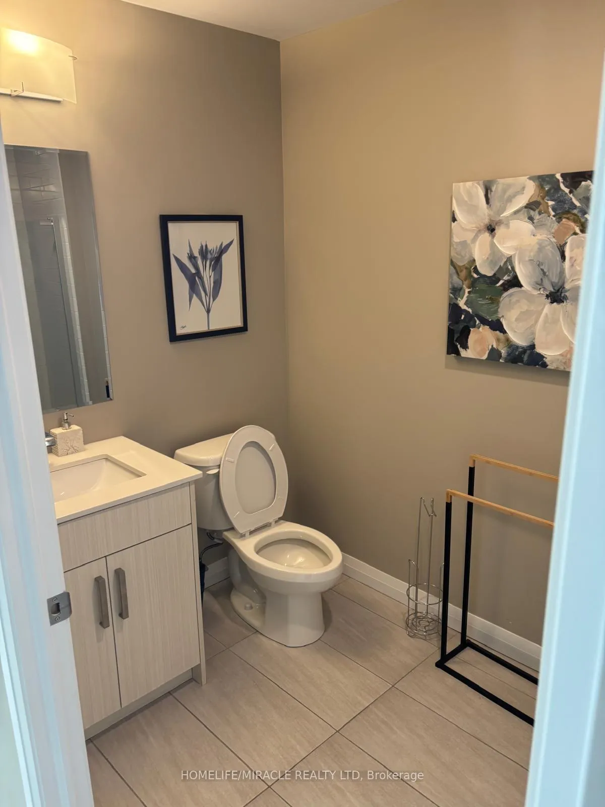 Photo 10 of Unit 1001, 60 Charles Street, Kitchener, City Commercial Core — HOMEH