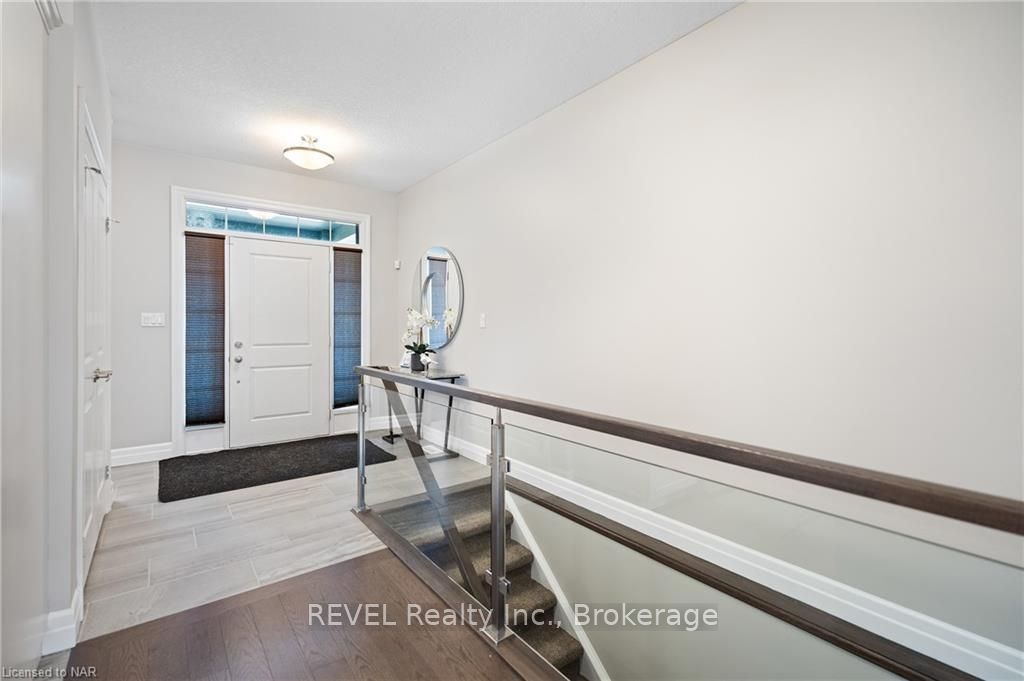 Photo 4 of 135 Borden Trail, Welland, Prince Charles — HOMEH