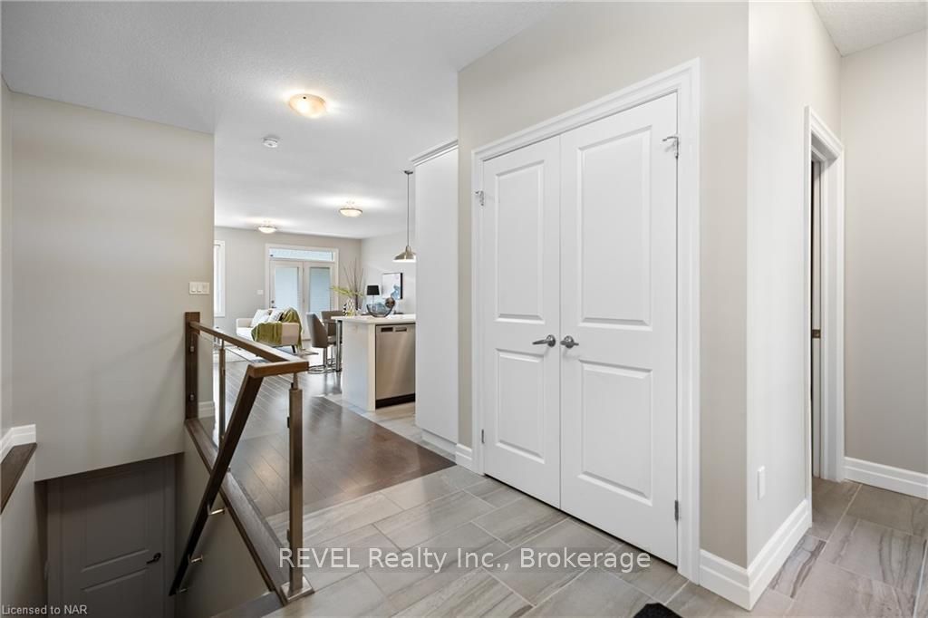 Photo 5 of 135 Borden Trail, Welland, Prince Charles — HOMEH