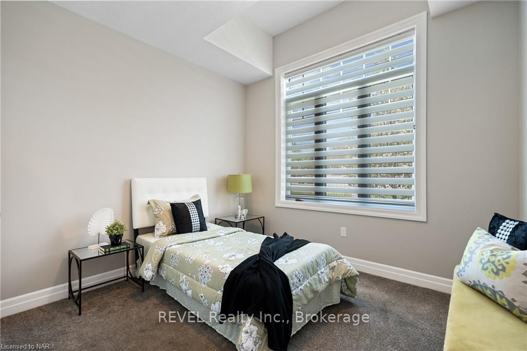 Photo 13 of 135 Borden Trail, Welland, Prince Charles — HOMEH
