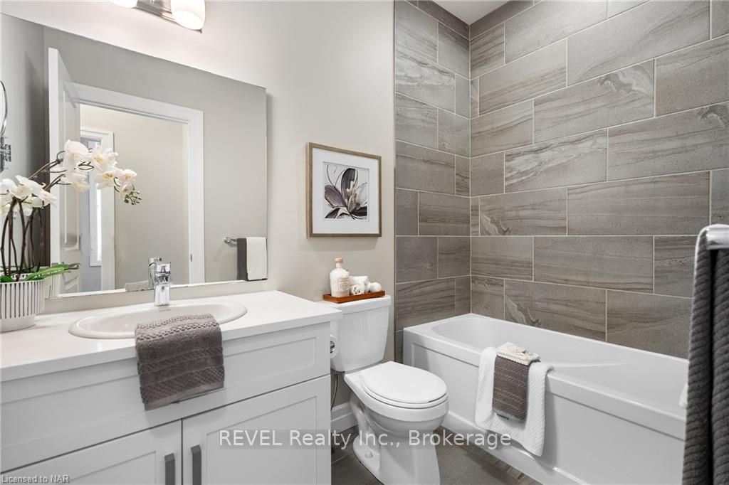 Photo 14 of 135 Borden Trail, Welland, Prince Charles — HOMEH