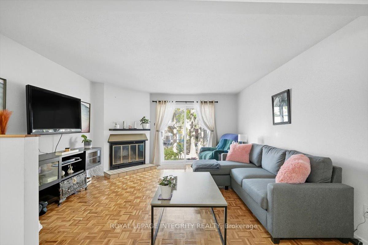 Photo 10 of 6420 Bilberry Drive, Ottawa, Orleans Wood — HOMEH