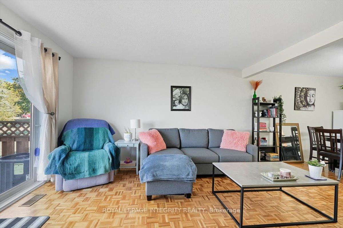 Photo 11 of 6420 Bilberry Drive, Ottawa, Orleans Wood — HOMEH