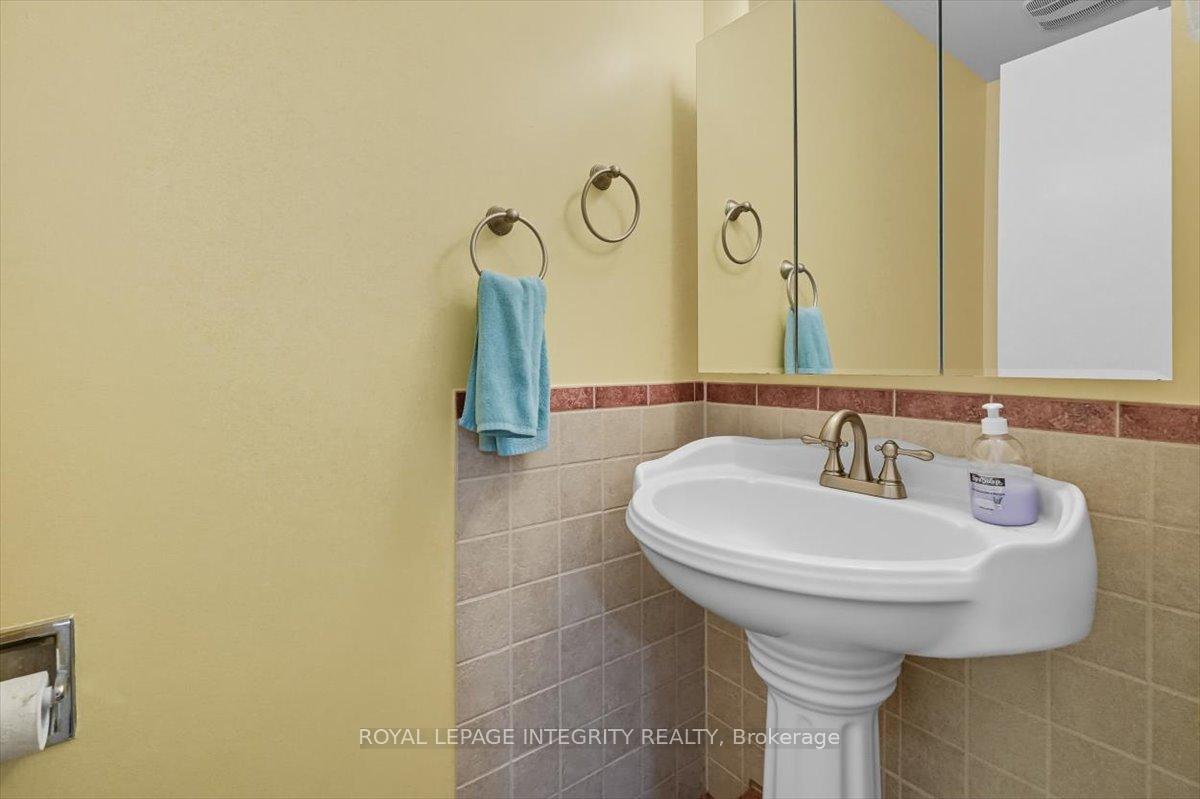 Photo 13 of 6420 Bilberry Drive, Ottawa, Orleans Wood — HOMEH