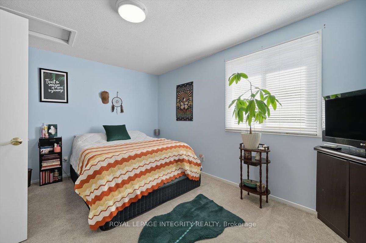 Photo 18 of 6420 Bilberry Drive, Ottawa, Orleans Wood — HOMEH