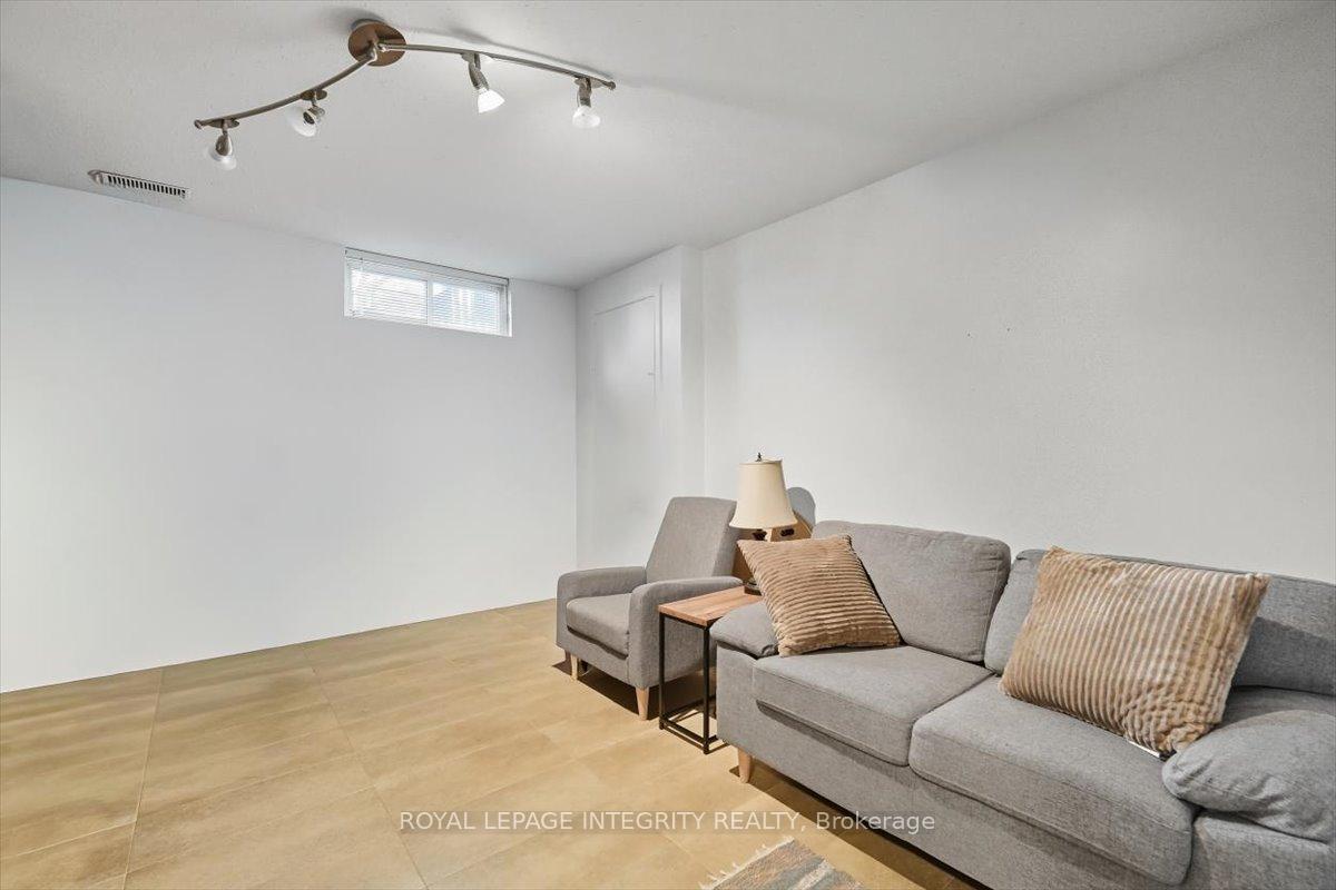 Photo 22 of 6420 Bilberry Drive, Ottawa, Orleans Wood — HOMEH