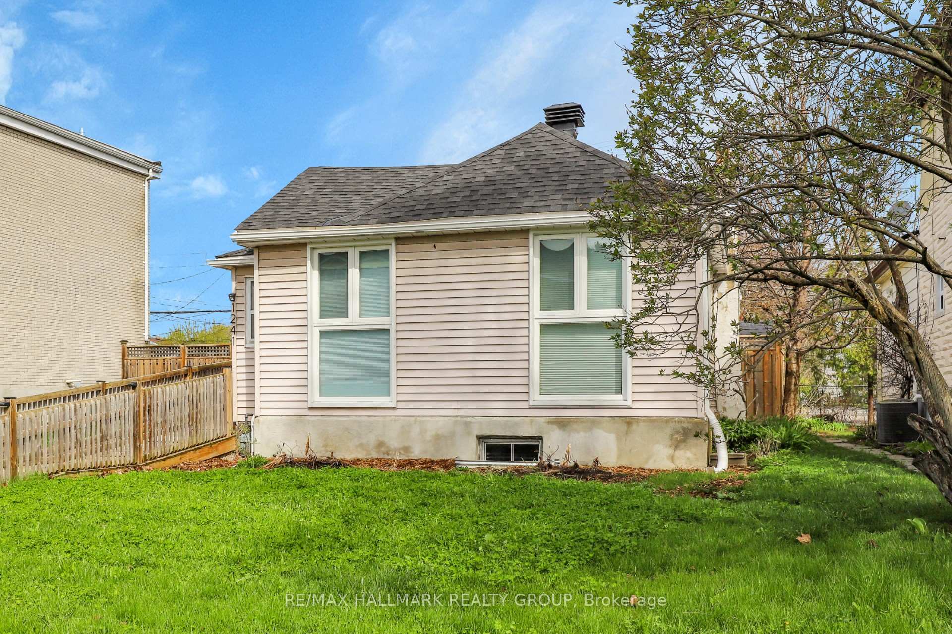 Photo 1 of 1241 Emperor Avenue, Ottawa, Carlington — HOMEH