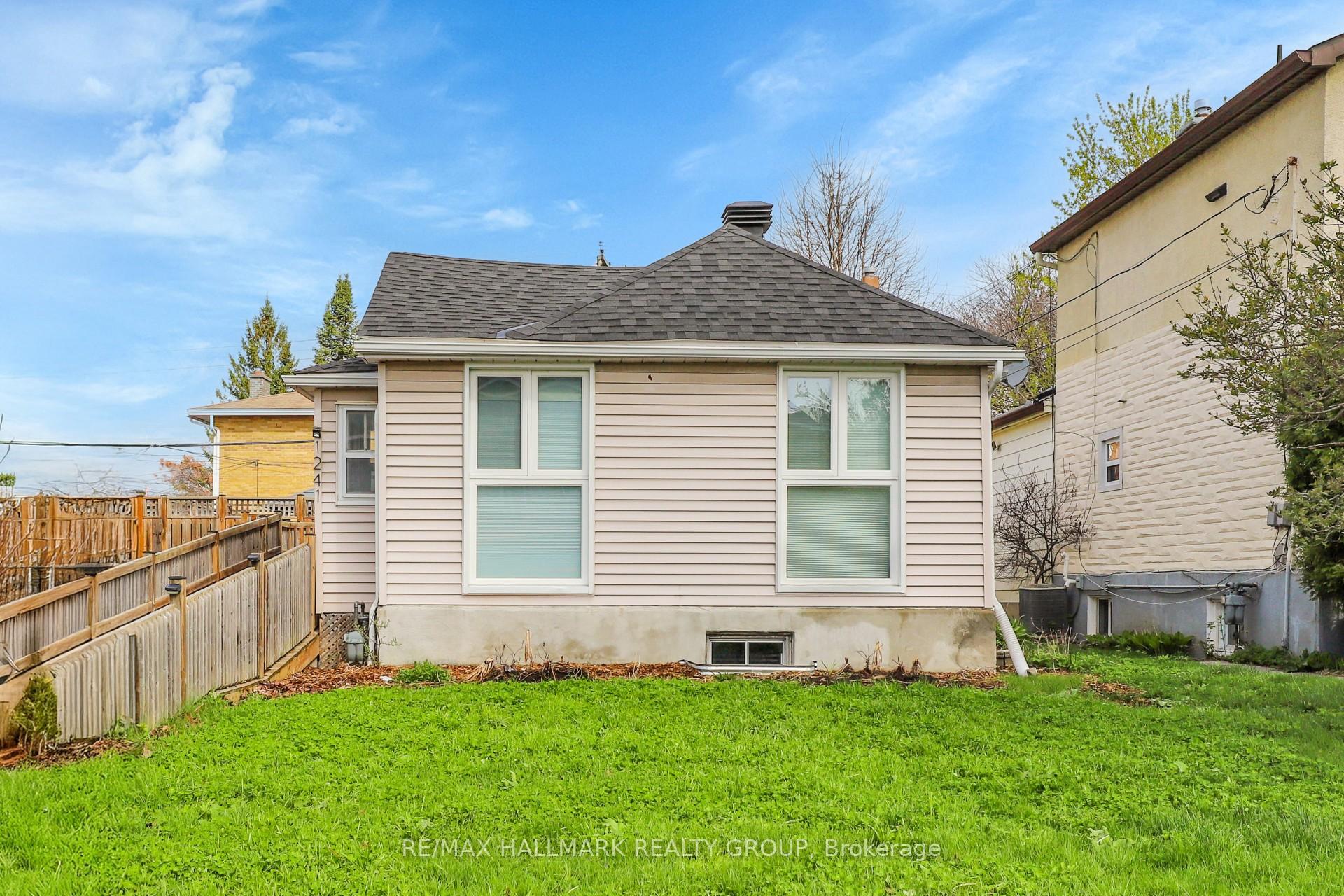 Photo 3 of 1241 Emperor Avenue, Ottawa, Carlington — HOMEH