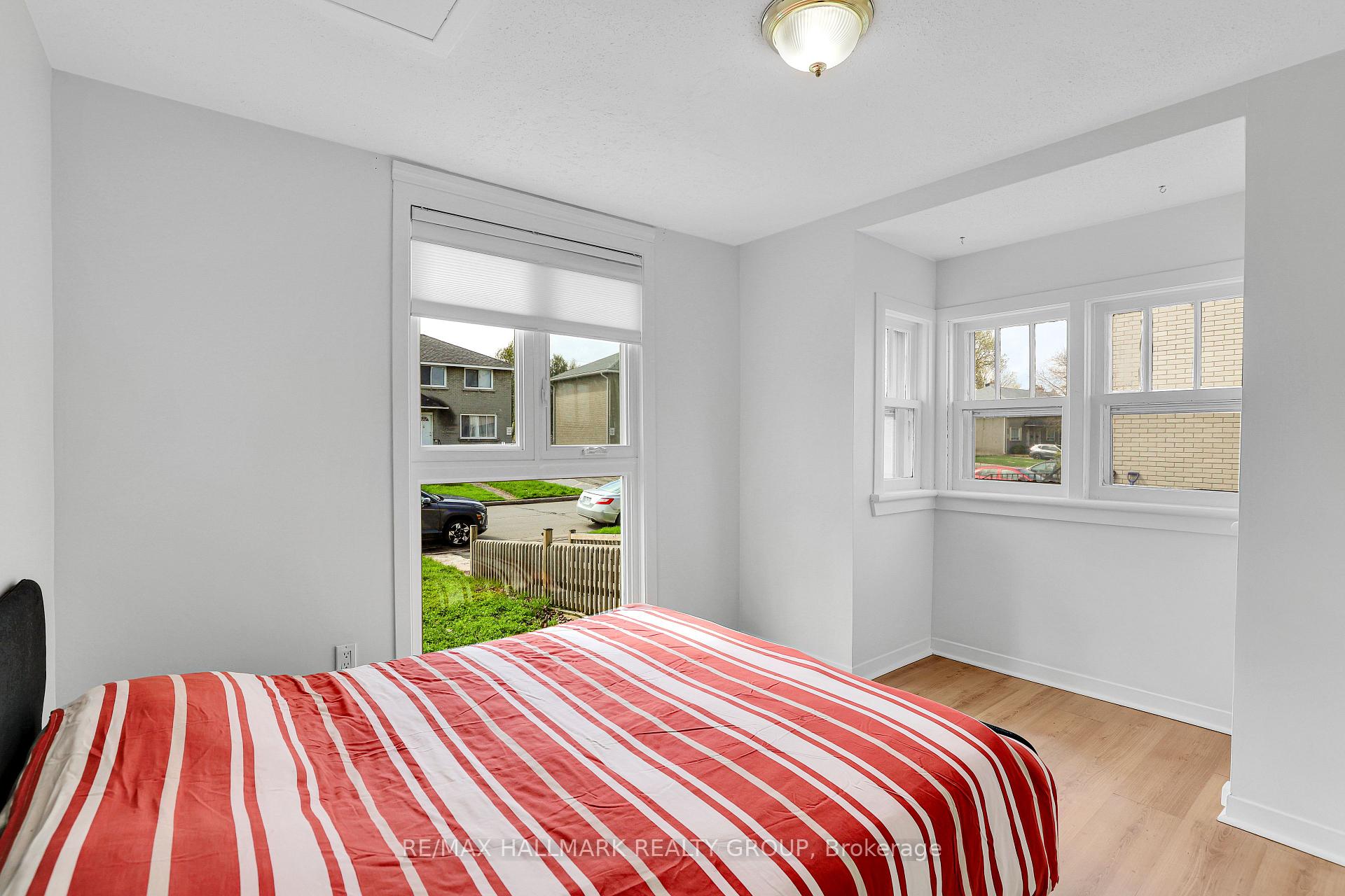 Photo 4 of 1241 Emperor Avenue, Ottawa, Carlington — HOMEH