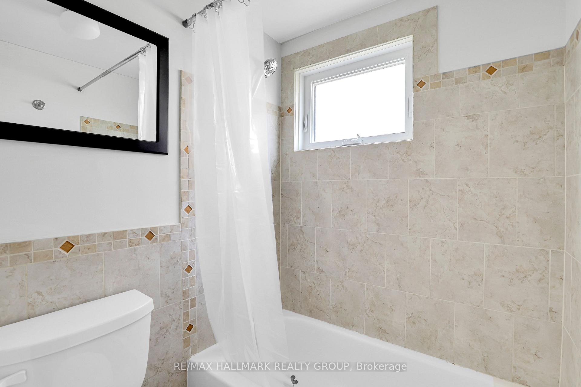 Photo 6 of 1241 Emperor Avenue, Ottawa, Carlington — HOMEH
