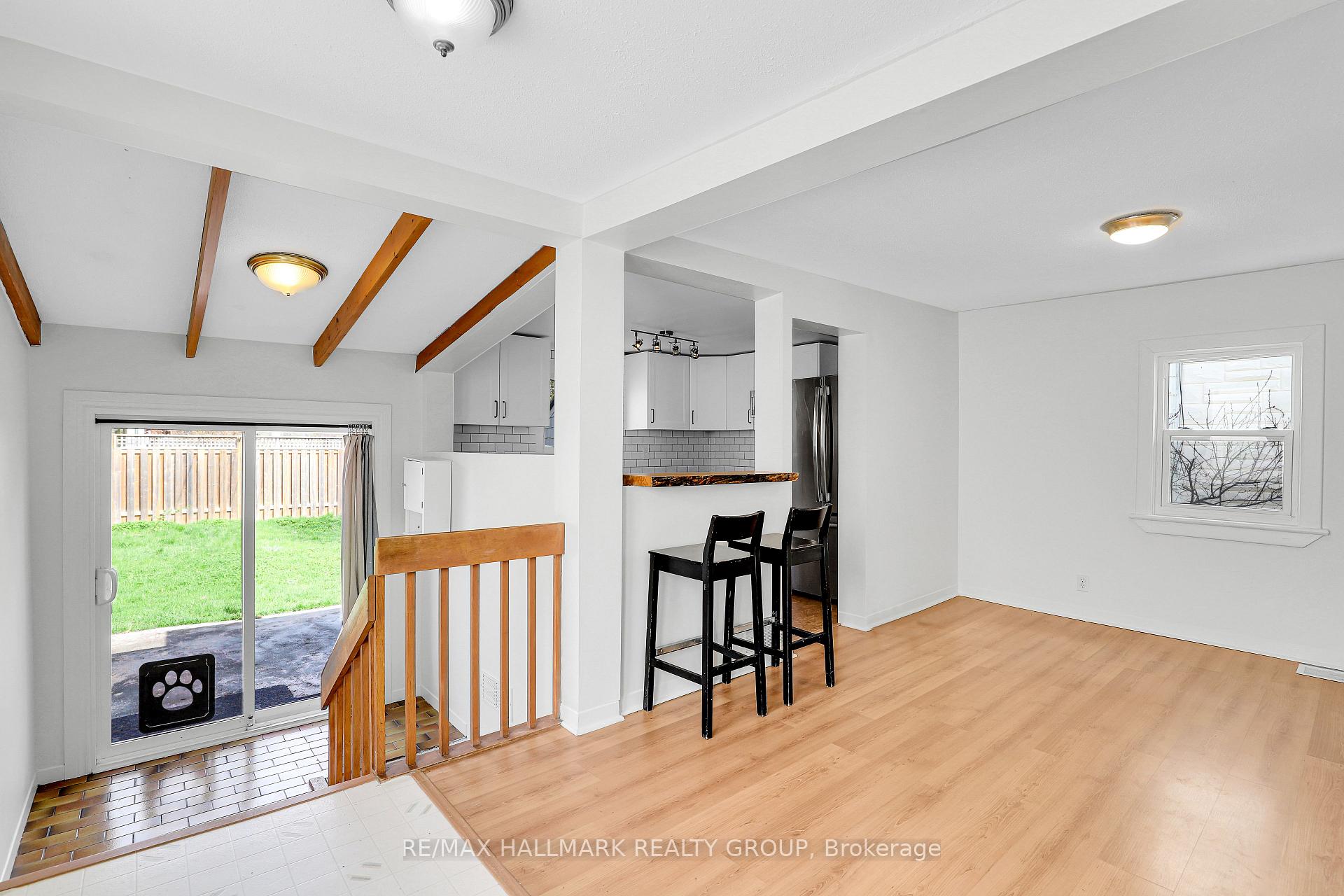 Photo 10 of 1241 Emperor Avenue, Ottawa, Carlington — HOMEH
