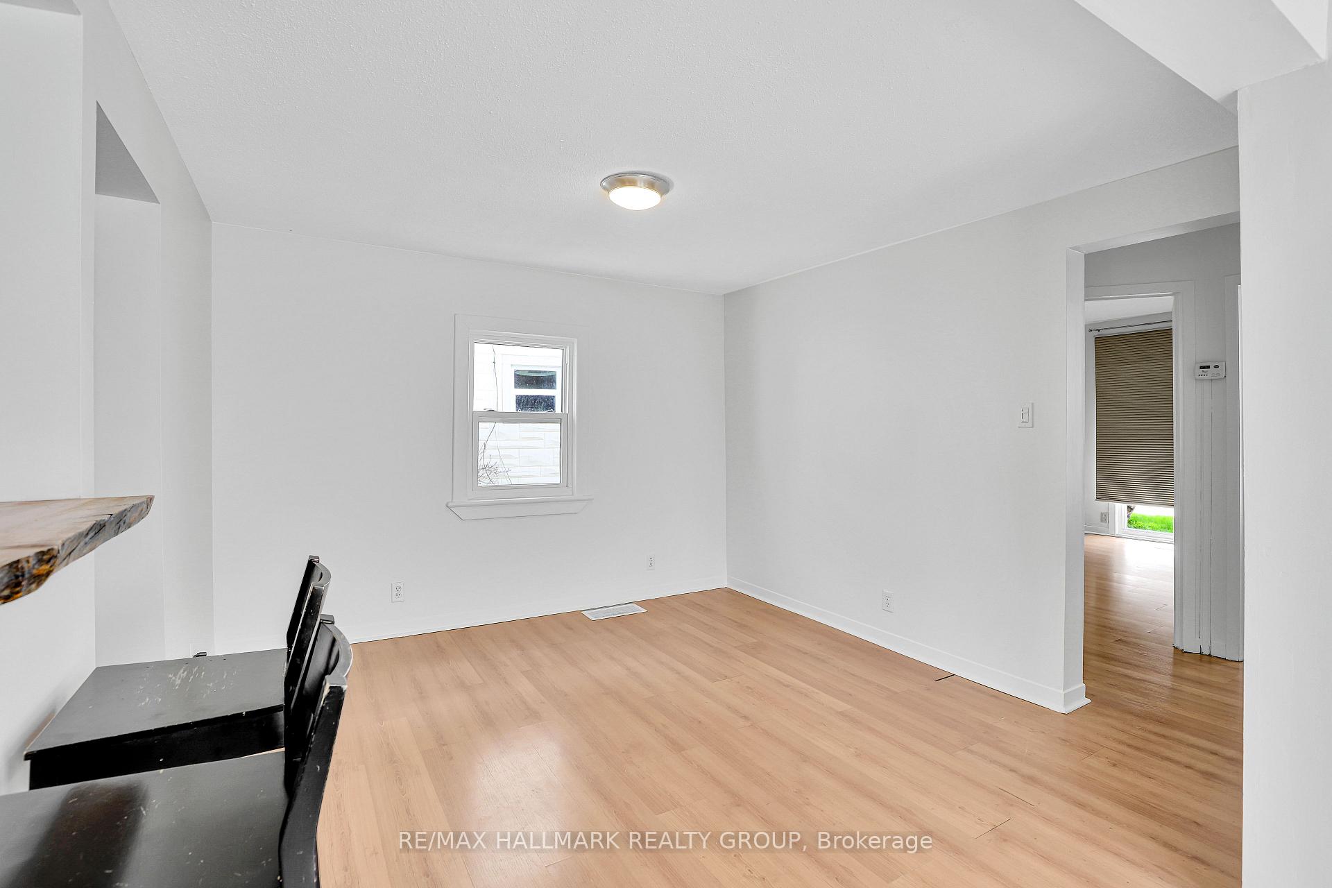 Photo 12 of 1241 Emperor Avenue, Ottawa, Carlington — HOMEH