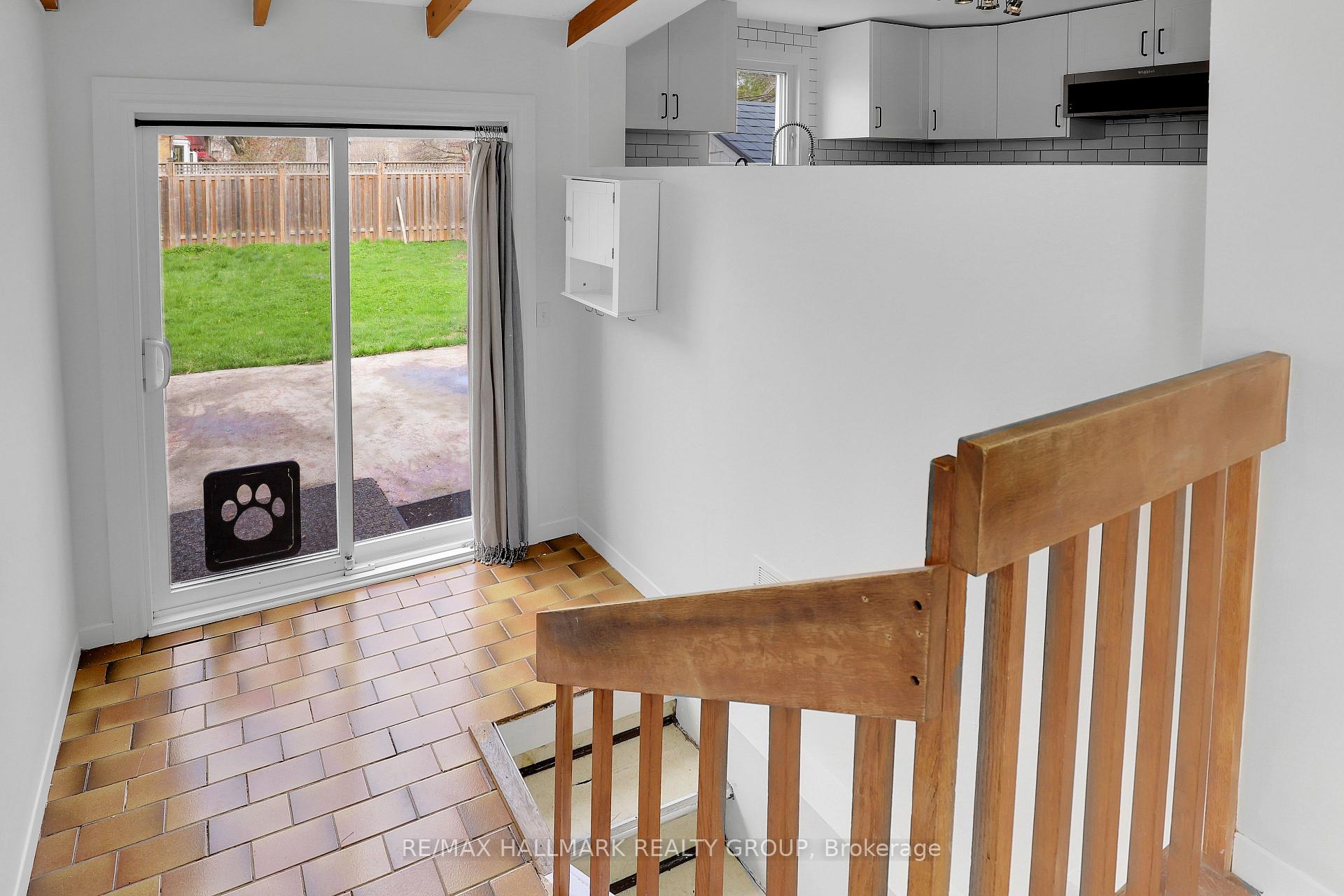 Photo 18 of 1241 Emperor Avenue, Ottawa, Carlington — HOMEH